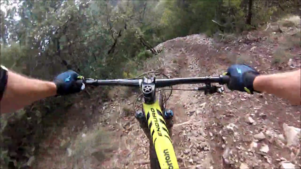 Epic Enduro : Les Écoliers en cam’ embarquée