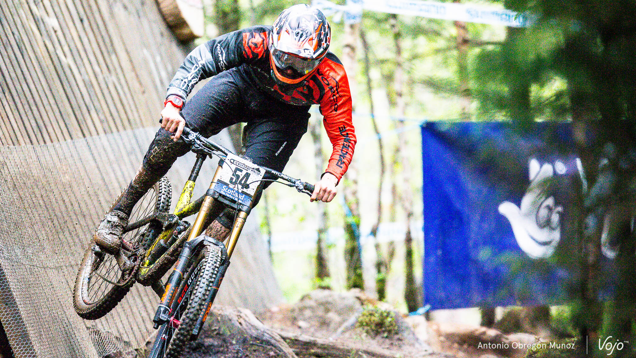 Fort_William_UCI_World_Cup_DH_2015_(Hommes_Femmes)_(Blenki)_Copyright_Antonio_Obregon_VojoMag-14