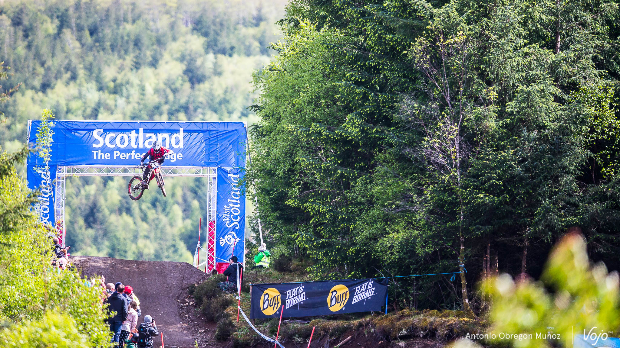 Fort_William_UCI_World_Cup_DH_2015_(finals_Hommes)_(JoshBryceland)_Copyright_Antonio_Obregon_VojoMag-8