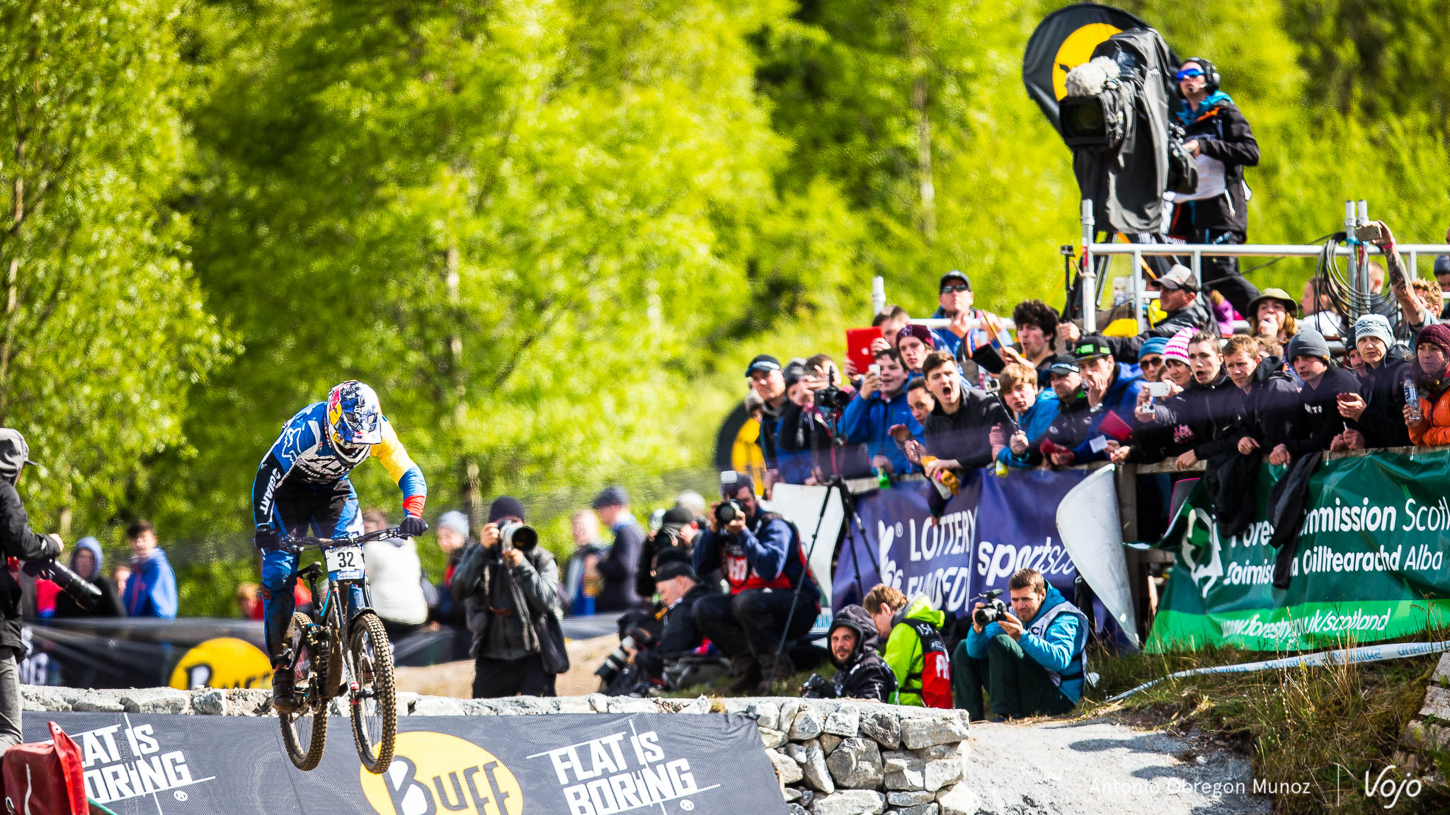 Fort_William_UCI_World_Cup_DH_2015_(finals_Hommes)_(MarceloGutierrez)_Copyright_Antonio_Obregon_VojoMag-11