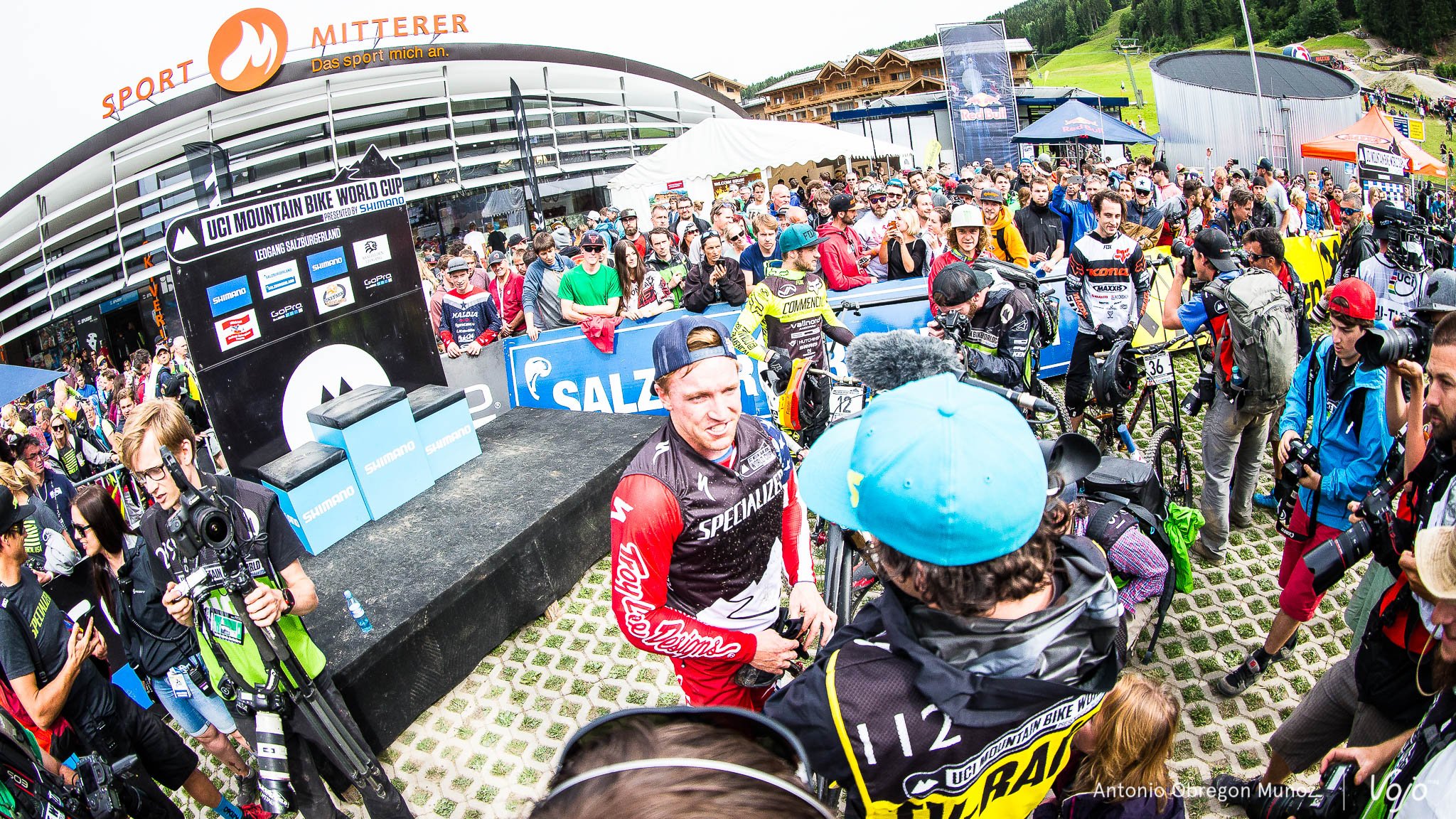 Leogang_UCI_World_Cup_DH_2015_(Porfolio)_(Gwin)_(Copyright_Antonio_Obregon_VojoMag-92