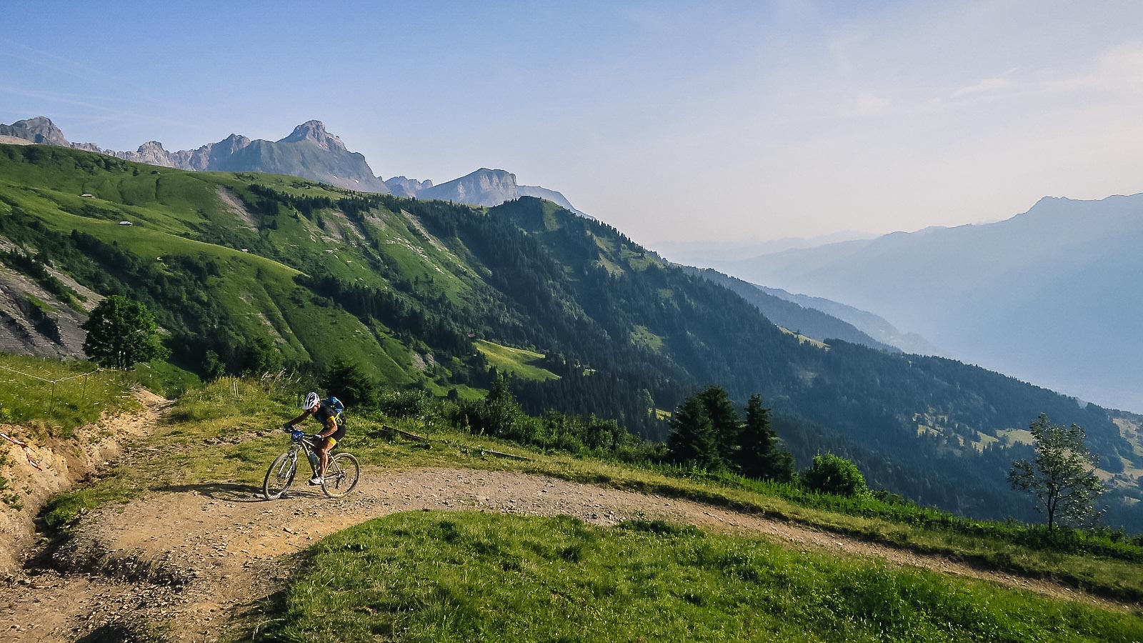 MB Race 140km – 6500m d+ : vivez l’ultra-marathon de l’intérieur