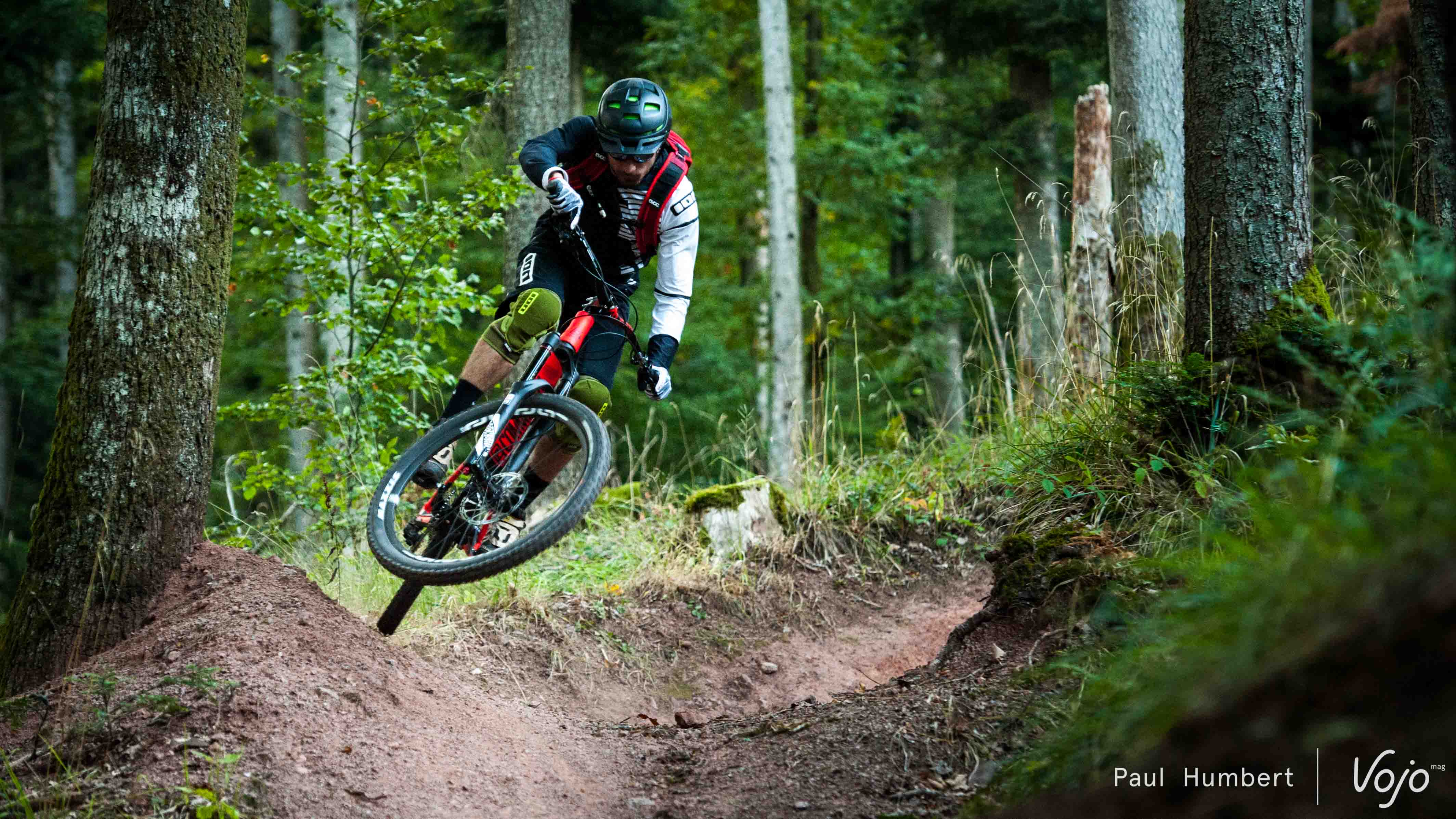 commencal-meta-am-v4-race-test-vojo-paul-humbert-2015-17