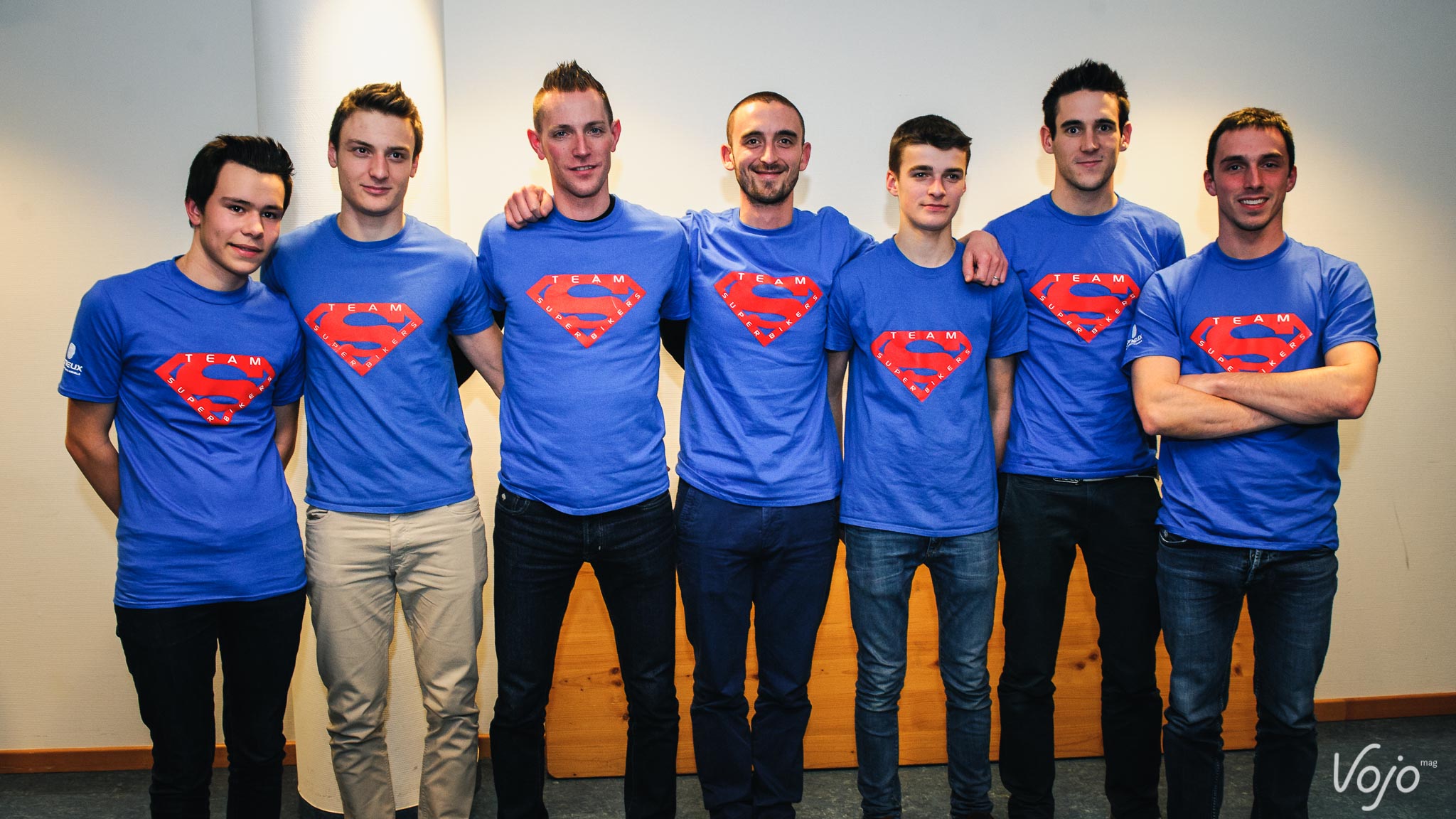 Le team Superbikers est composé (de gauche à droite sur l’image) de Gilles Jacquemin, Nicolas Daniels, Ronald Hubert, Stéphane Bodart, Pierre Vandenbulcke, Julien Soussigne et Florent Gobert.