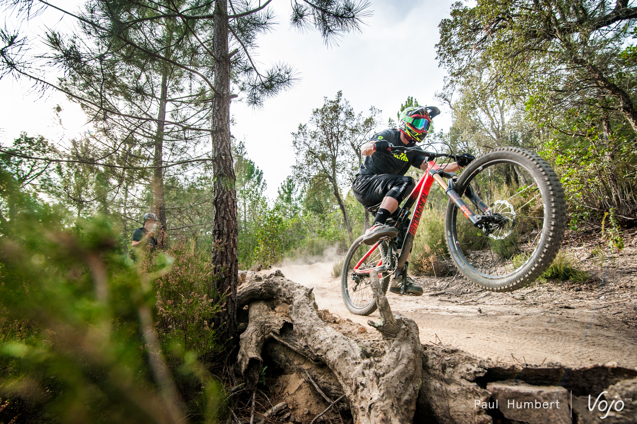 team-lac-blanc-commencal-2016-spain-paul-humbert-34