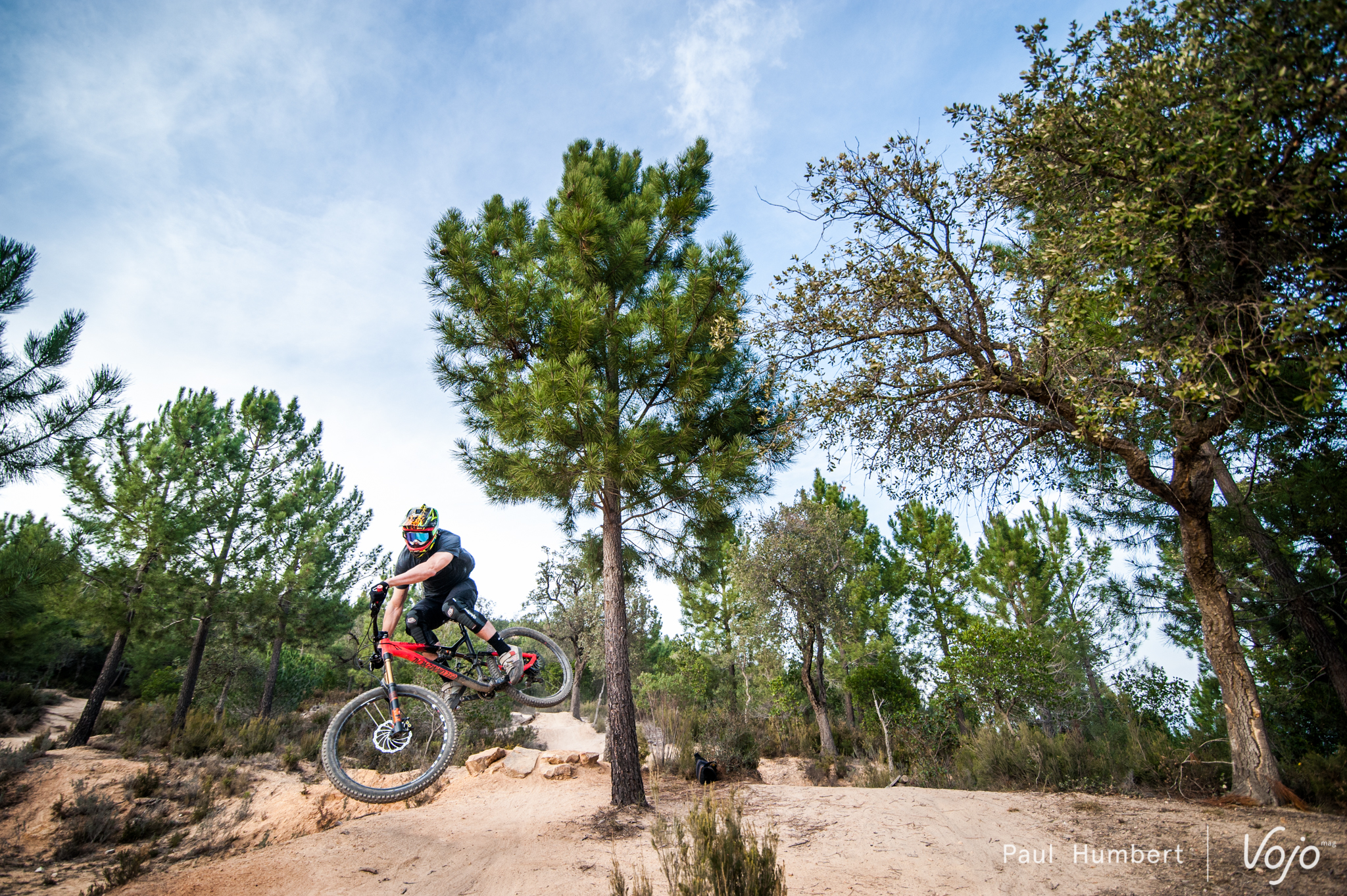 team-lac-blanc-commencal-2016-spain-paul-humbert-37