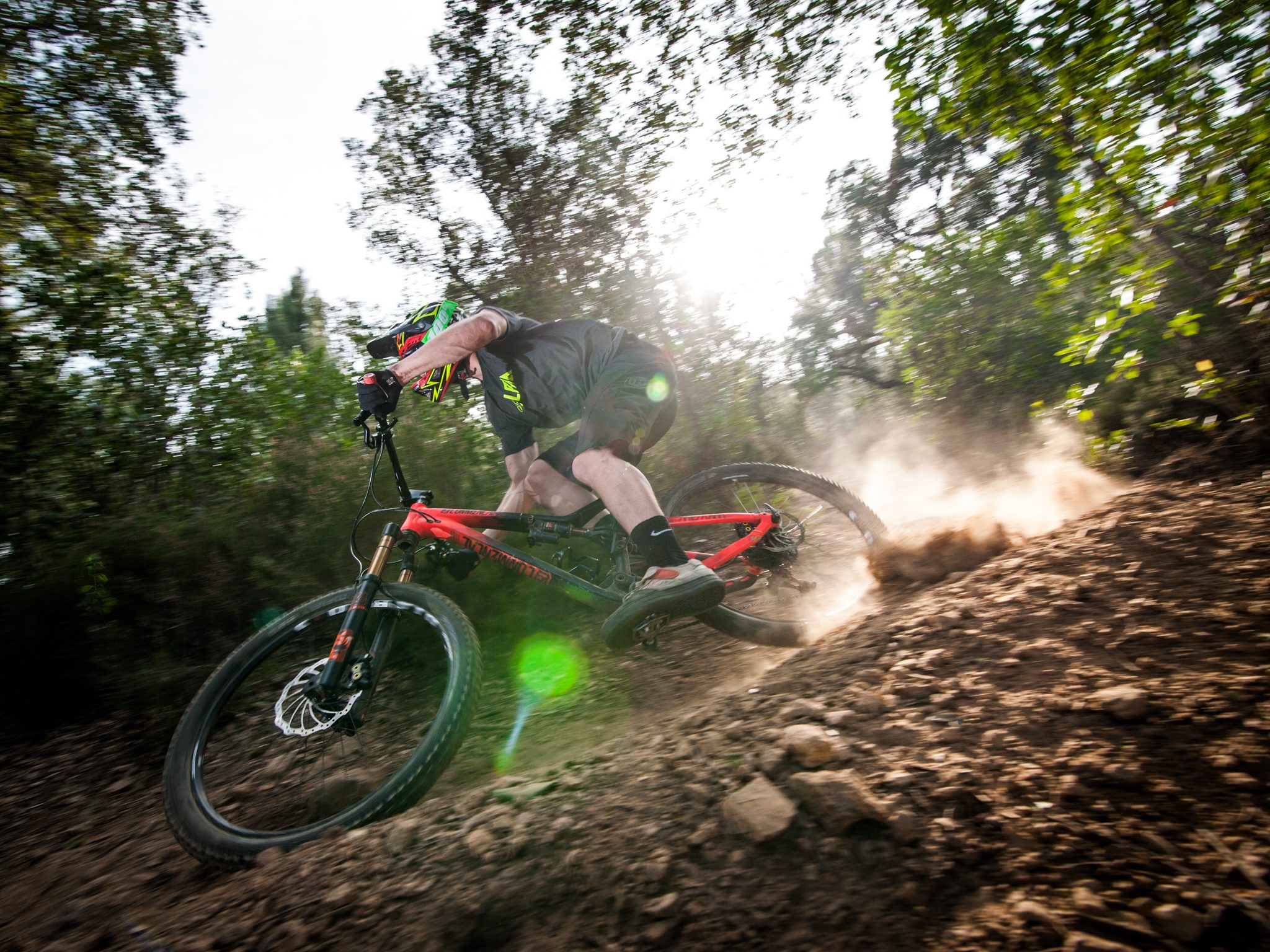 Le Team Lac Blanc-Commencal s’échauffe en Espagne