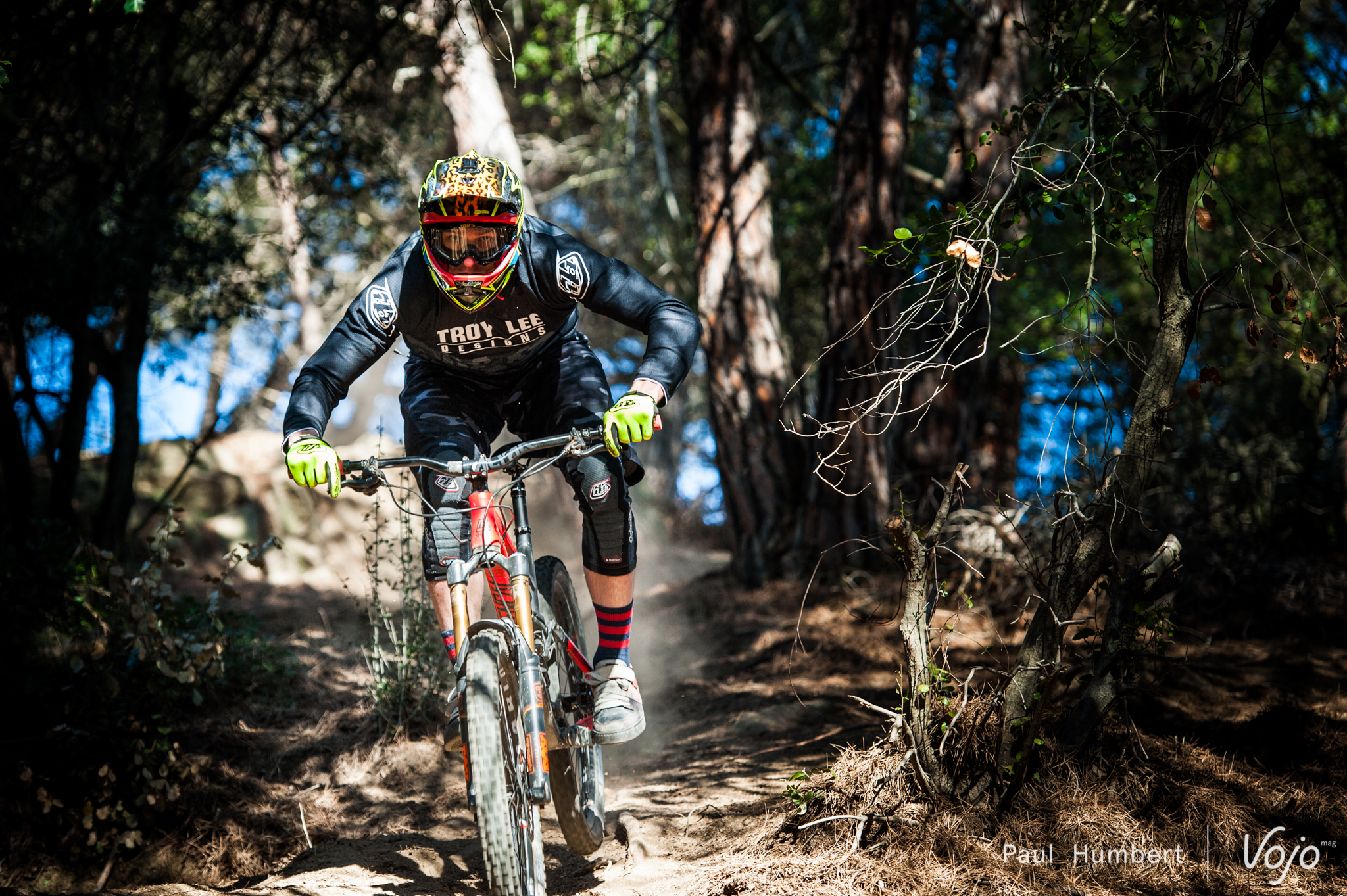 team-lac-blanc-commencal-2016-spain-paul-humbert-6