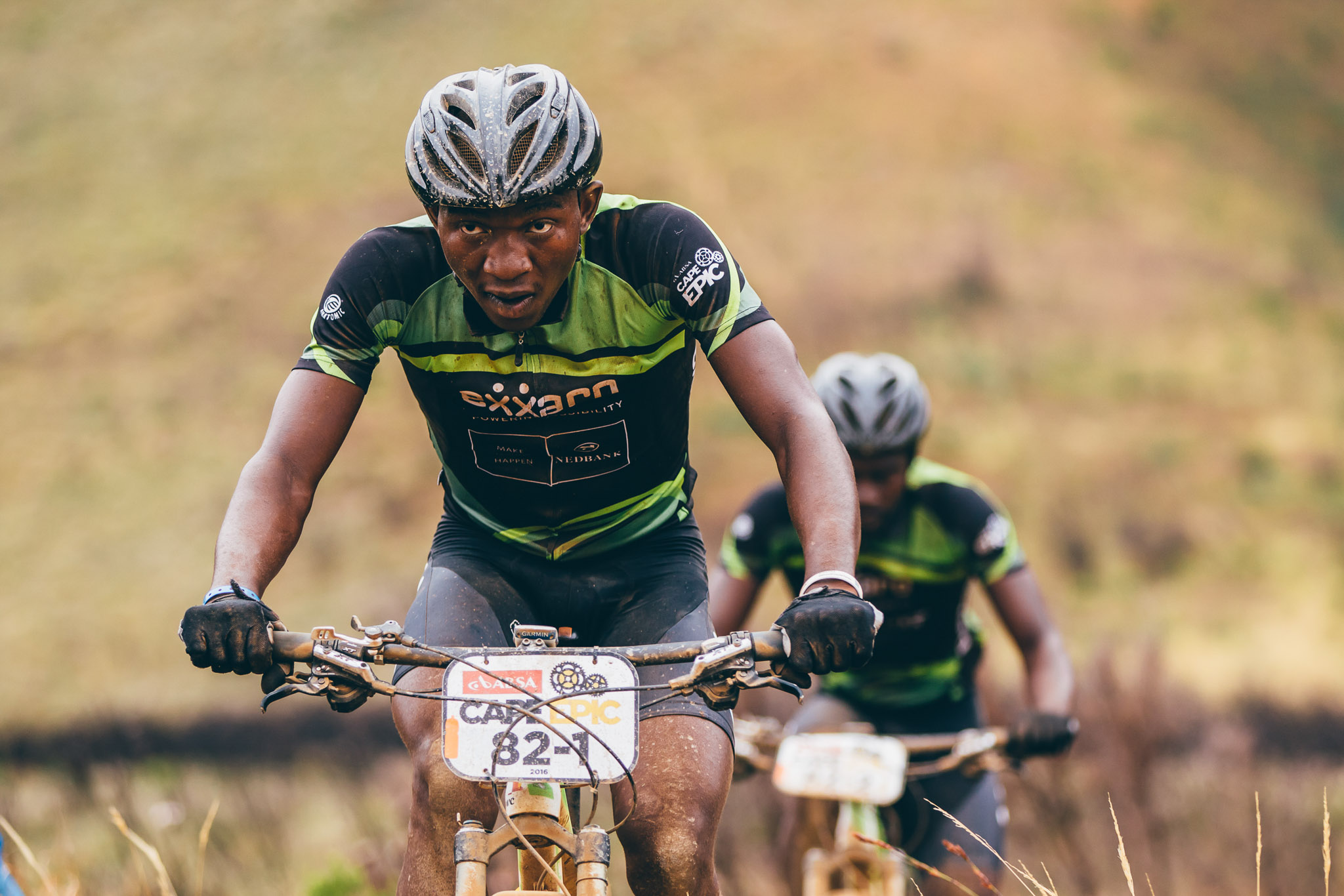 Team Exxaro/Tronox’s Rilamulele Gadabeni et Tovhowani Mavundadavhi – Photo by Ewald Sadie/Cape Epic/SPORTZPICS