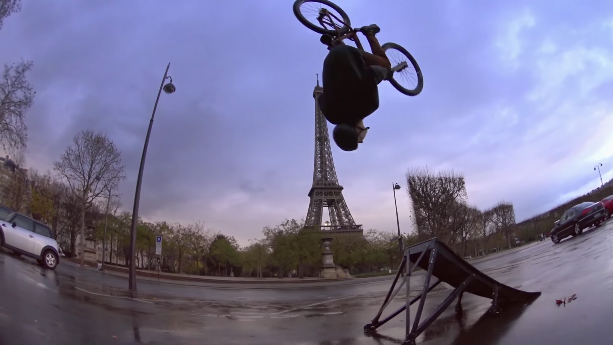 « Brett Rheeder’s Mini-flip » à travers le monde
