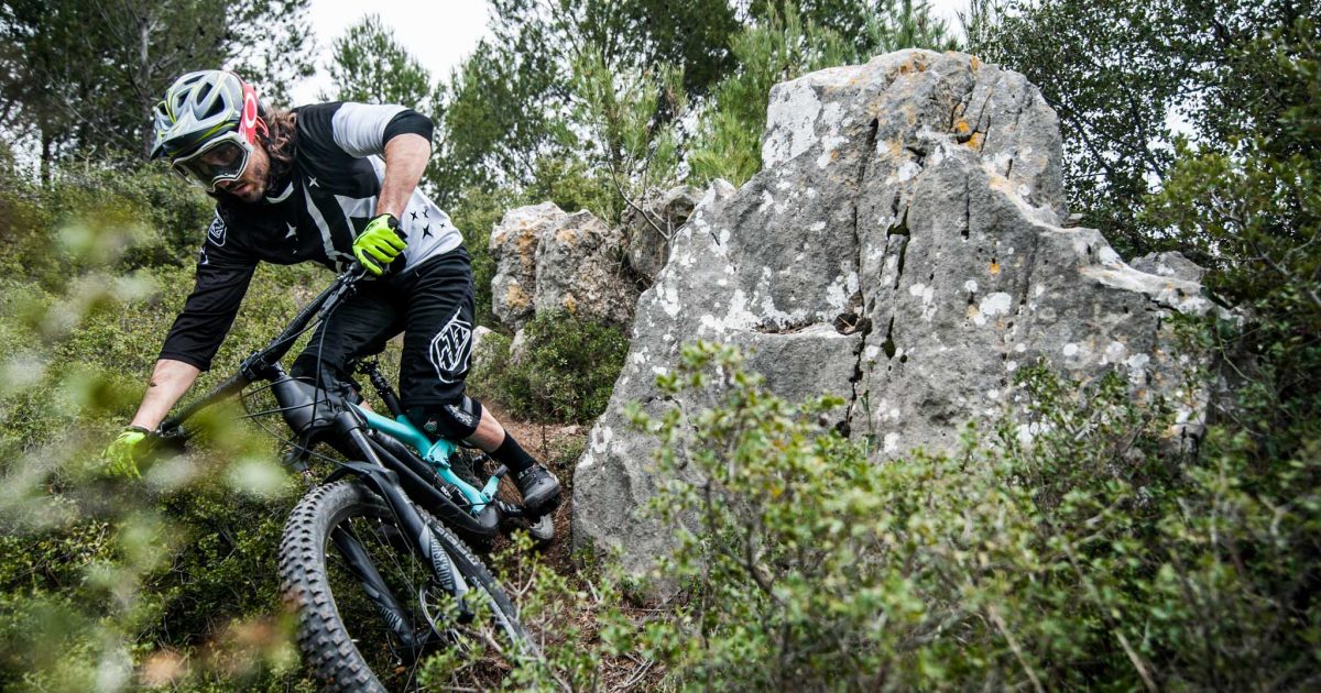 Yannick Pontal Et Son Norco Range Vojo Magazine