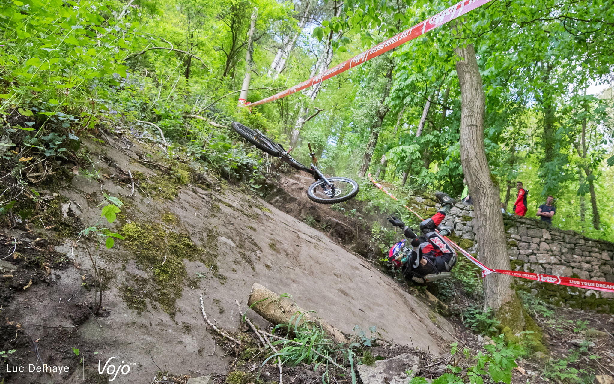 DH1-dinant-2016-crash