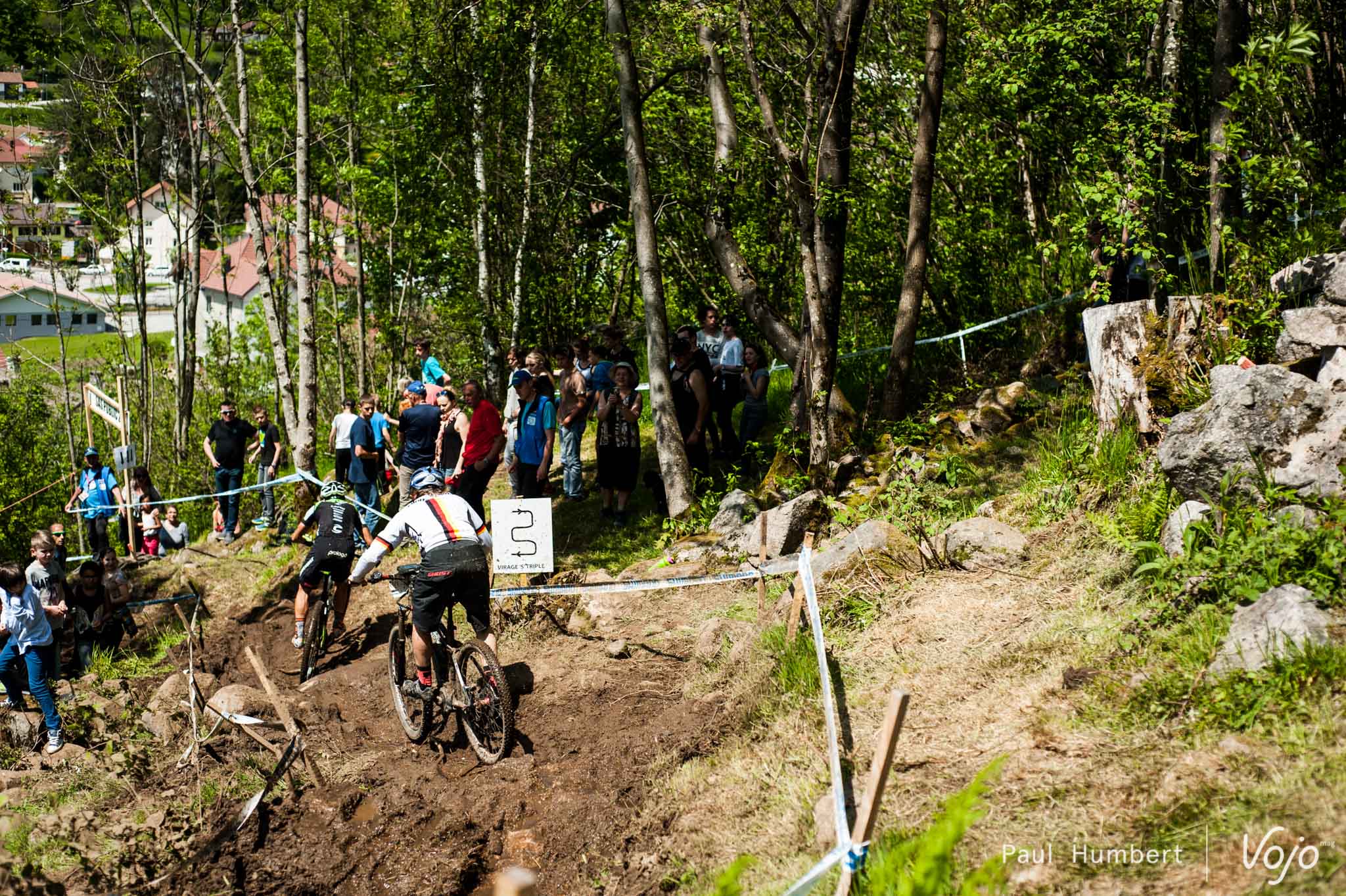 Manuel Fumic et son coach, en E-bike