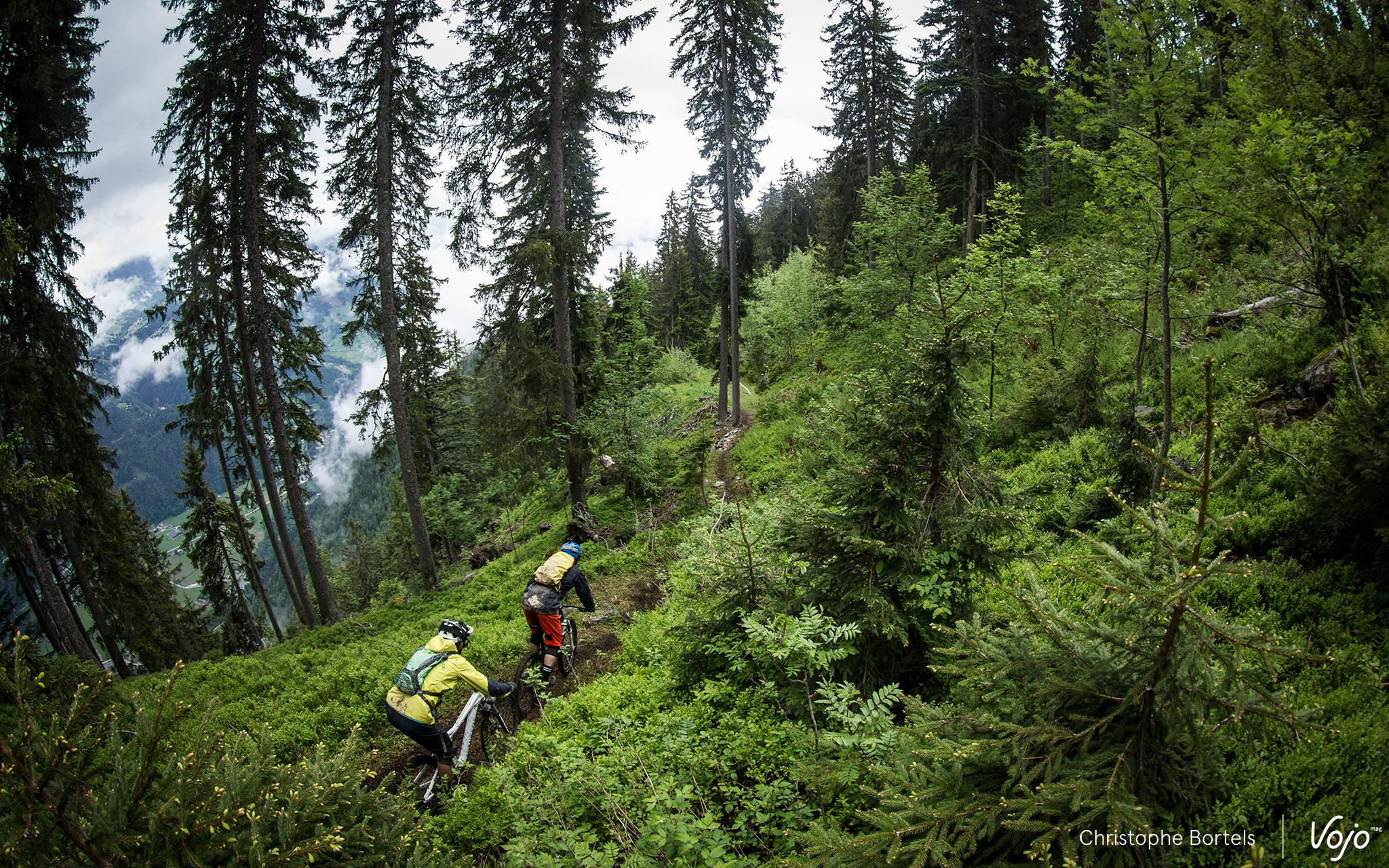 Et puis à la fin, on se dit qu’on vient de vivre 5km exceptionnels et qu’il s’agit là d’une des plus incroyables traces où on a déjà eu la chance de poser nos gros pneus ! A refaire, mais sur le sec…