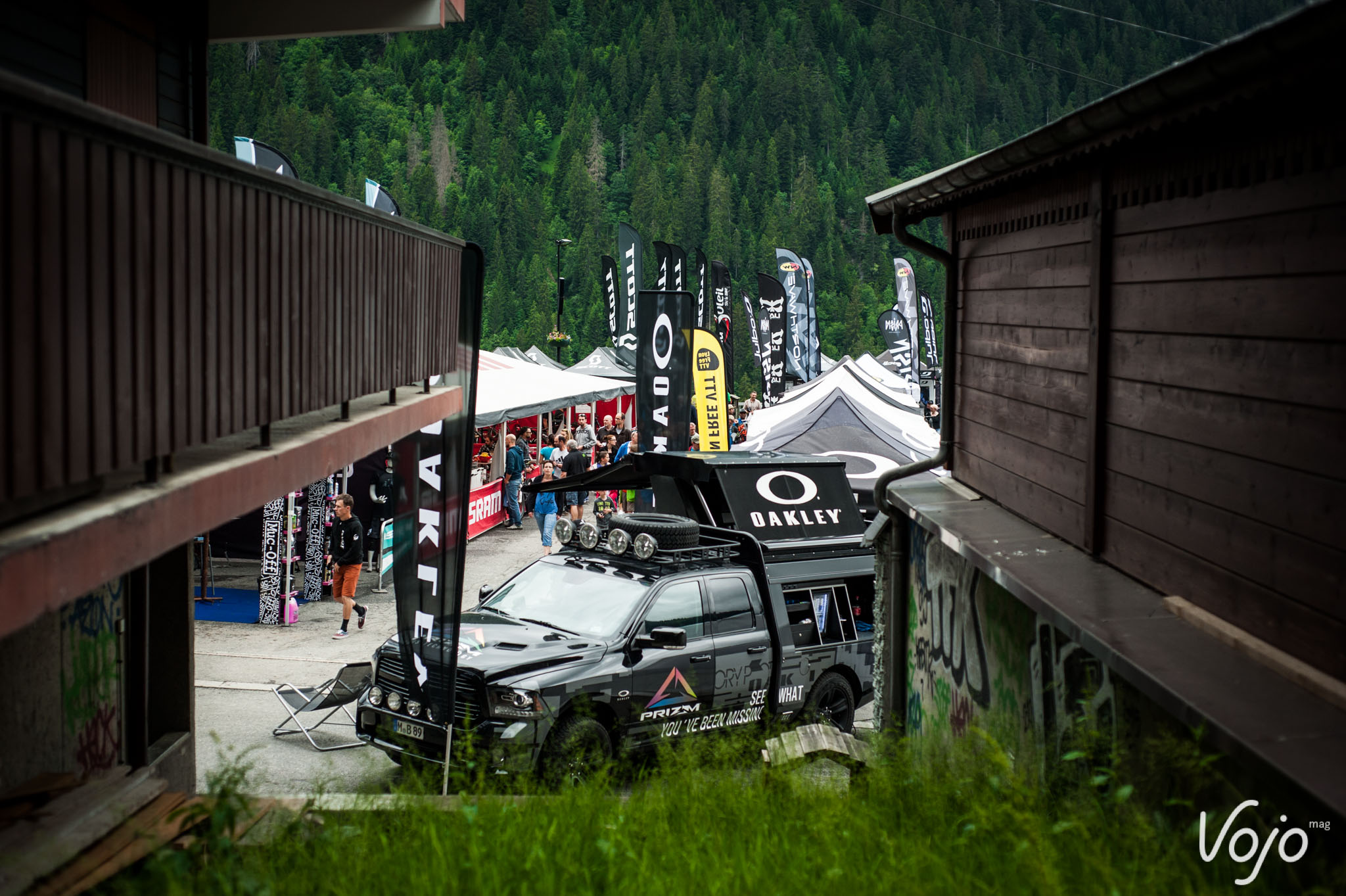 Les Pass’Portes, c’est aussi un salon bien fourni. Après Les Gets en 2014 et Morzine en 2015, il avait cette fois pris place à Châtel, point central de cette édition.