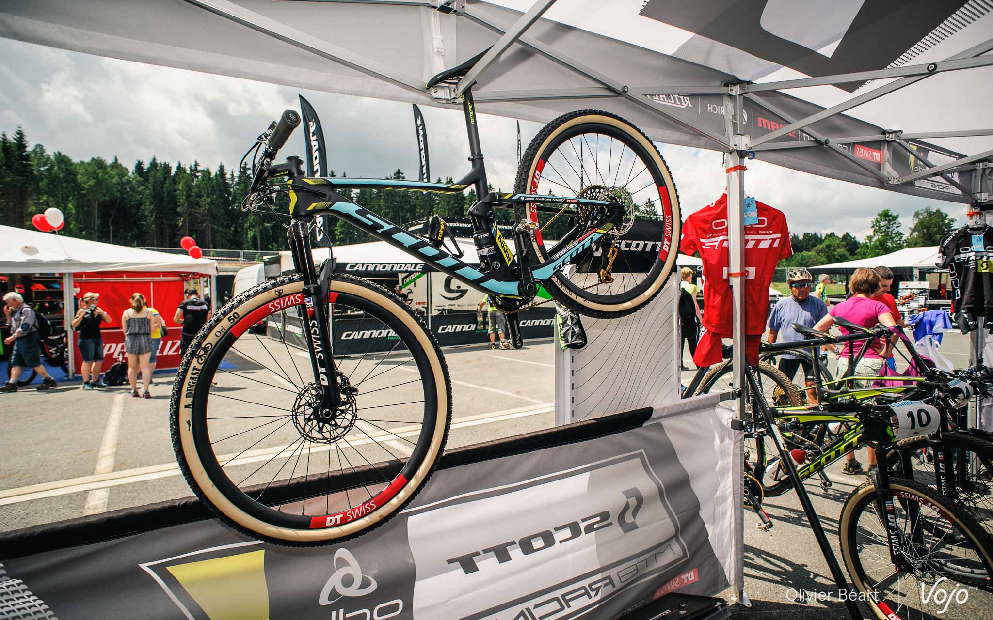 Nove_Mesto_Worlds_2016_Bikes_Scott_Spark_2017_Schurter_Rissveds_Copyright_OBeart_VojoMag-1