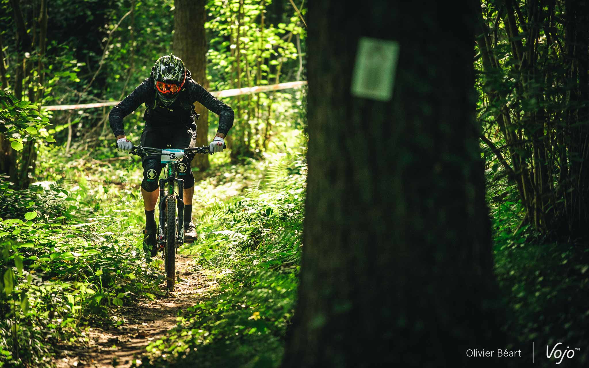 Cyclocrossman talentueux, <strong>Jan Denuwelaere</strong> s’essaie depuis cette saison à l’enduro et même à la descente. Avec succès ! 3e du championnat de Belgique d’Enduro en mai, il était à nouveau bien parti pour signer une perf’ et un beau top 5 à Hamoir ce week-end, mais un gros souci dans la SP5 (159e) lui a fait perdre de nombreuses secondes. Il échoue à la 17e place.