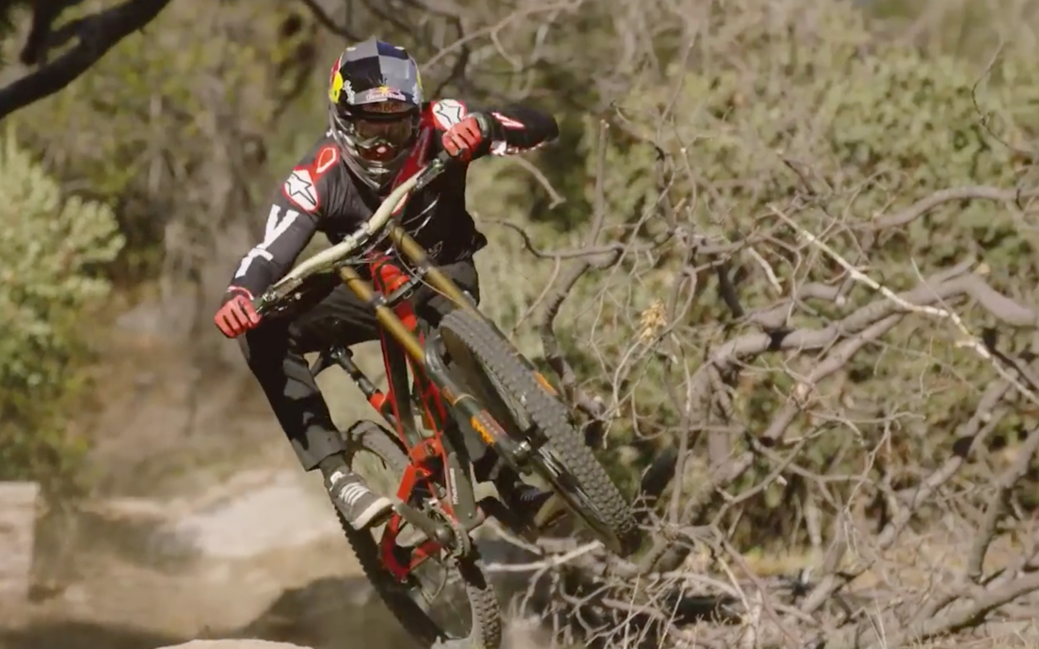 Aaron Gwin à l’entraînement