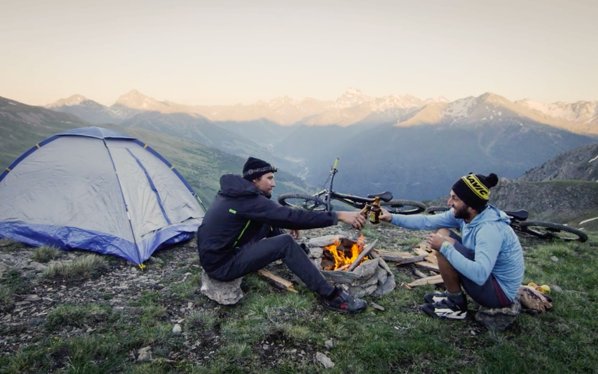 Geoff Gulevich et Tito Tomasi dans les Alpes