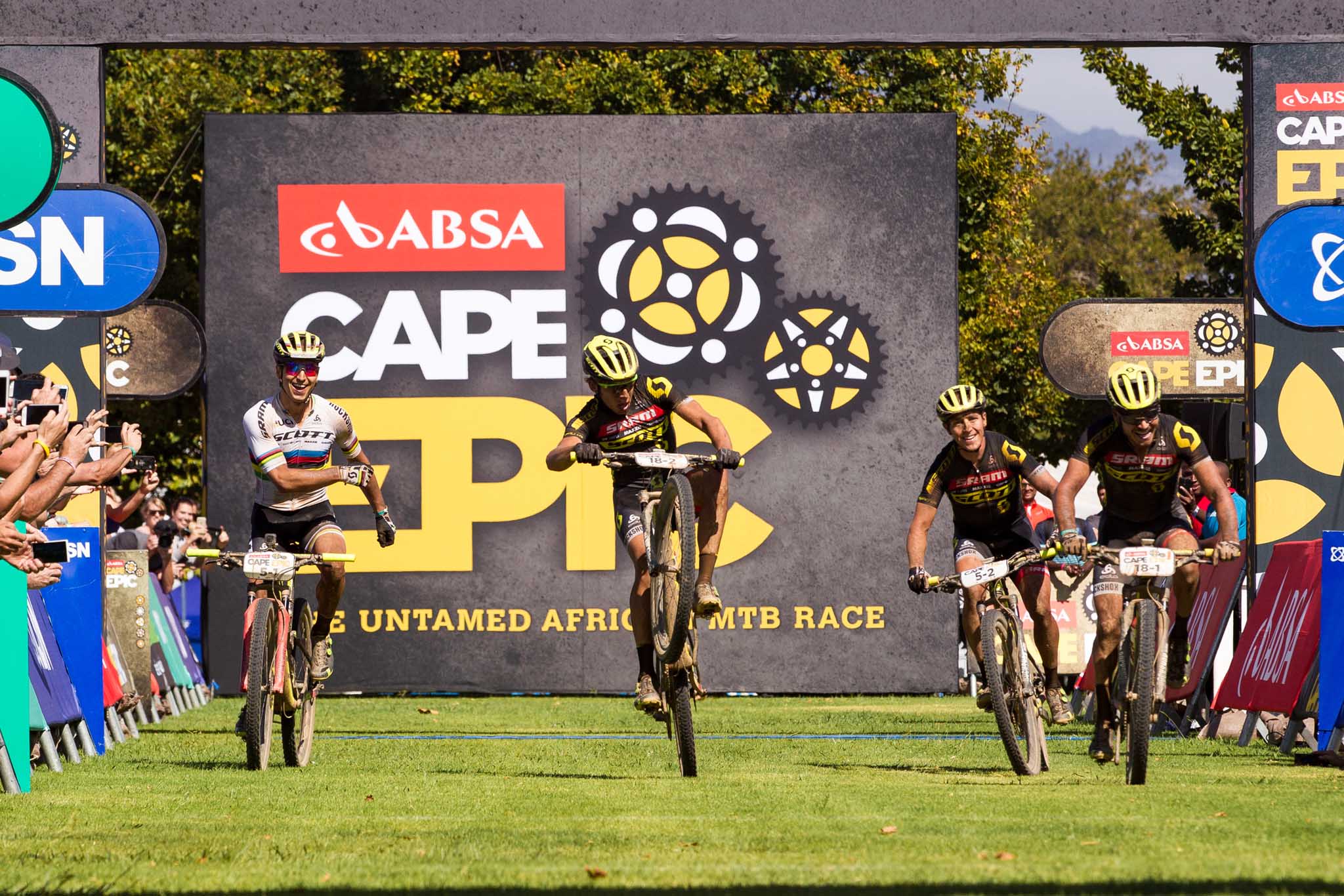 Cape Epic 2017 – Etape 4 : crevaisons et jambes lourdes