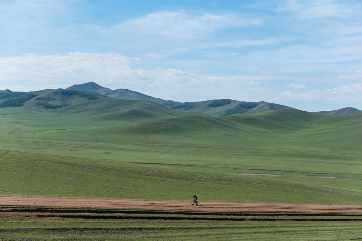 Seul dans les steppes de la Mongolie © Paolo Penni Martelli