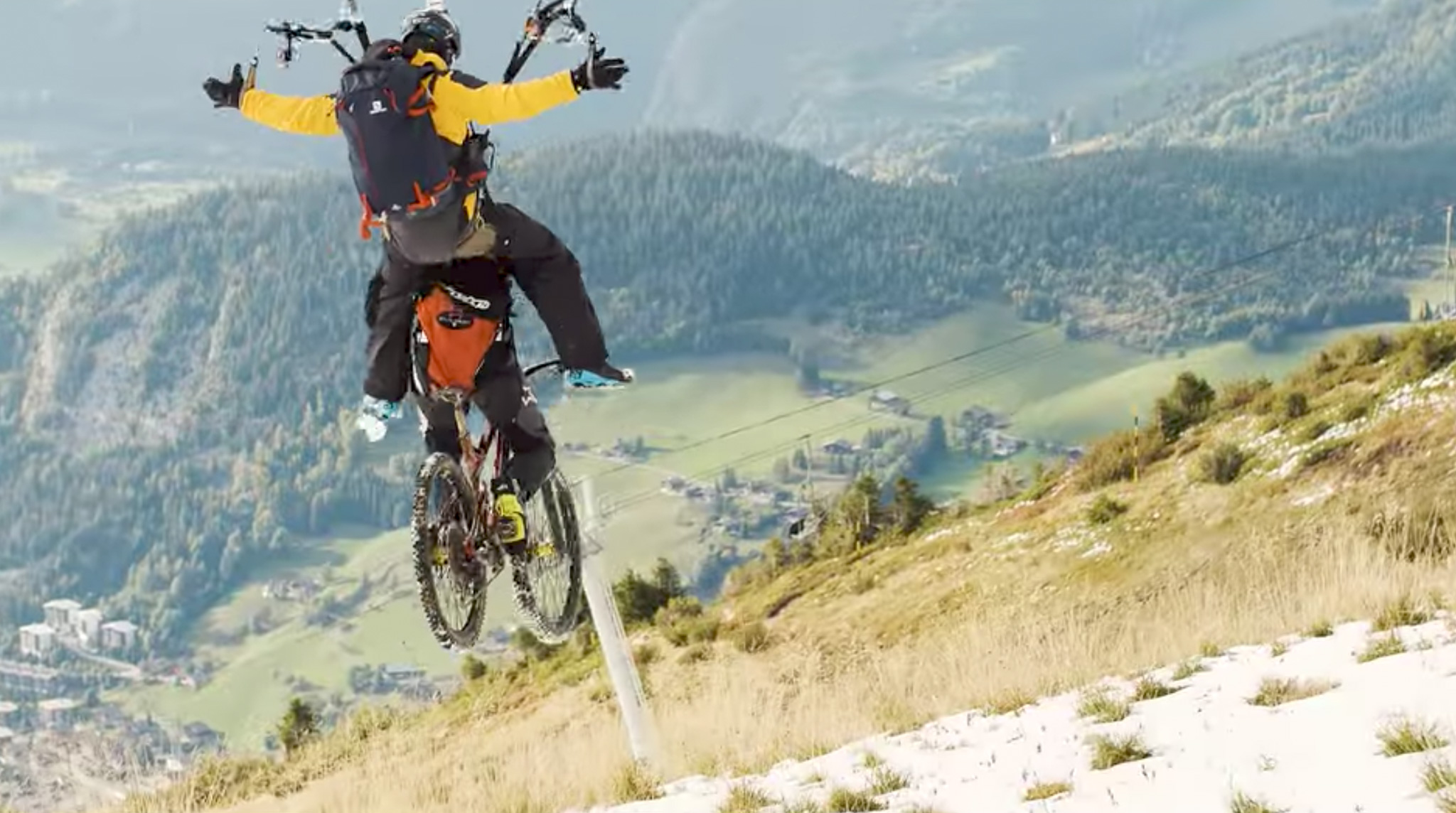 Kilian Bron et Eliot Nochez en parapente