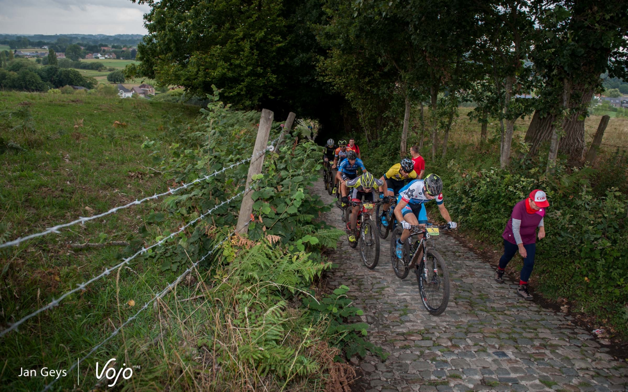 Dagelijks bekennen bus Mountainbike van Vlaanderen krijgt een vervolg in augustus 2018 - Vojo Magazine Dagelijks bekennen bus Mountainbike van Vlaanderen krijgt een vervolg in augustus 2018 - Vojo Magazine
