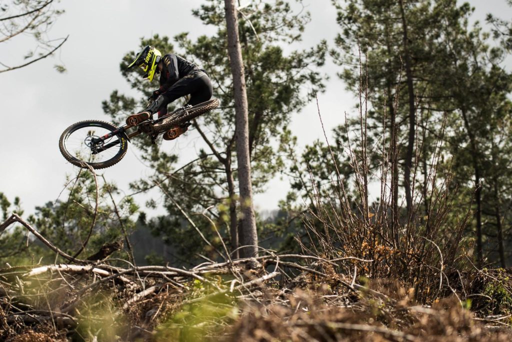 Le Team Commencal 100% au Portugal