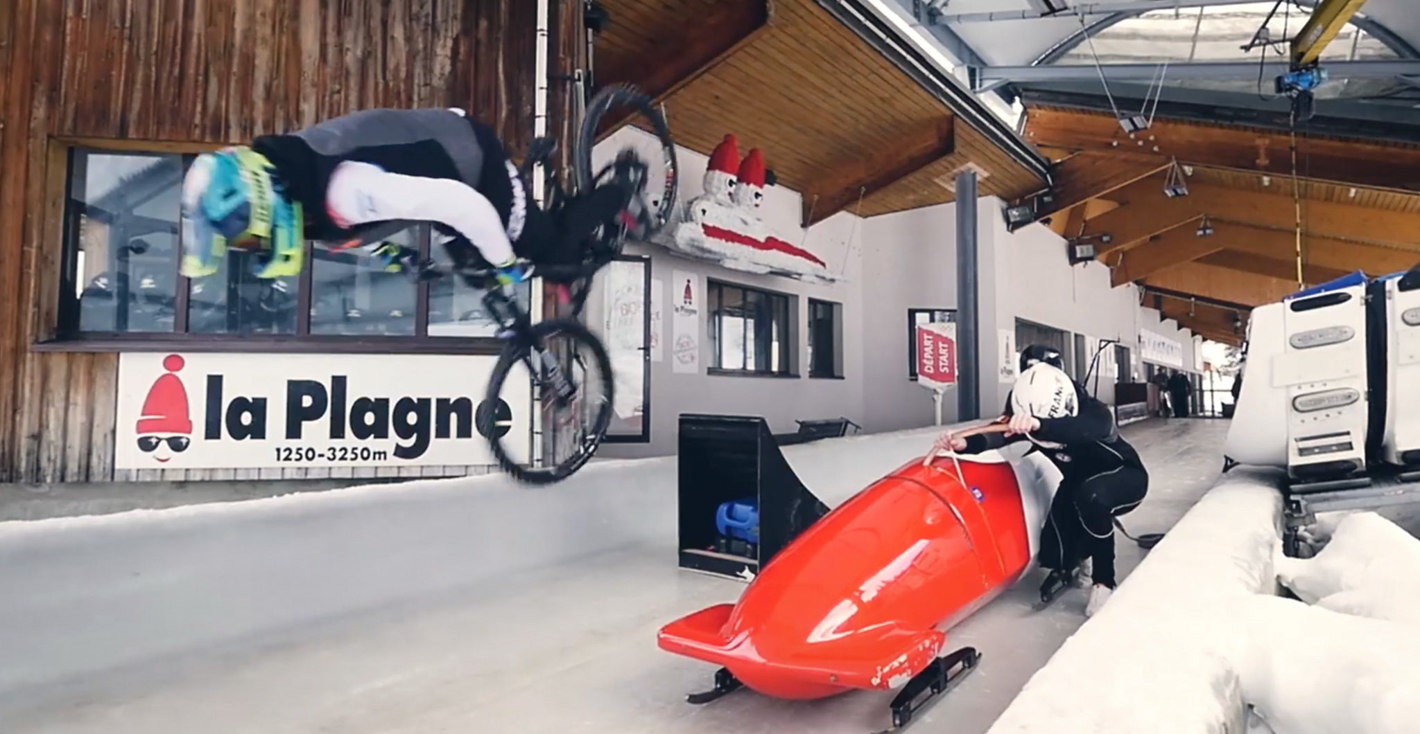 Tom Barrer sur une piste de Bobsleigh