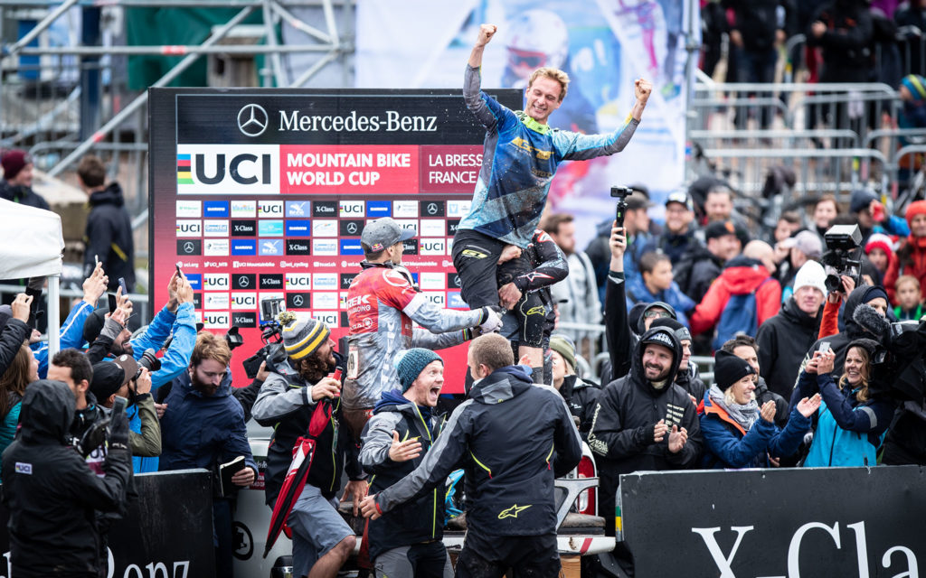 Image d'illustration de l'article : DH World Cup #7 : La Bresse | Rachel Atherton gagne, Martin Maes rentre dans l'histoire
