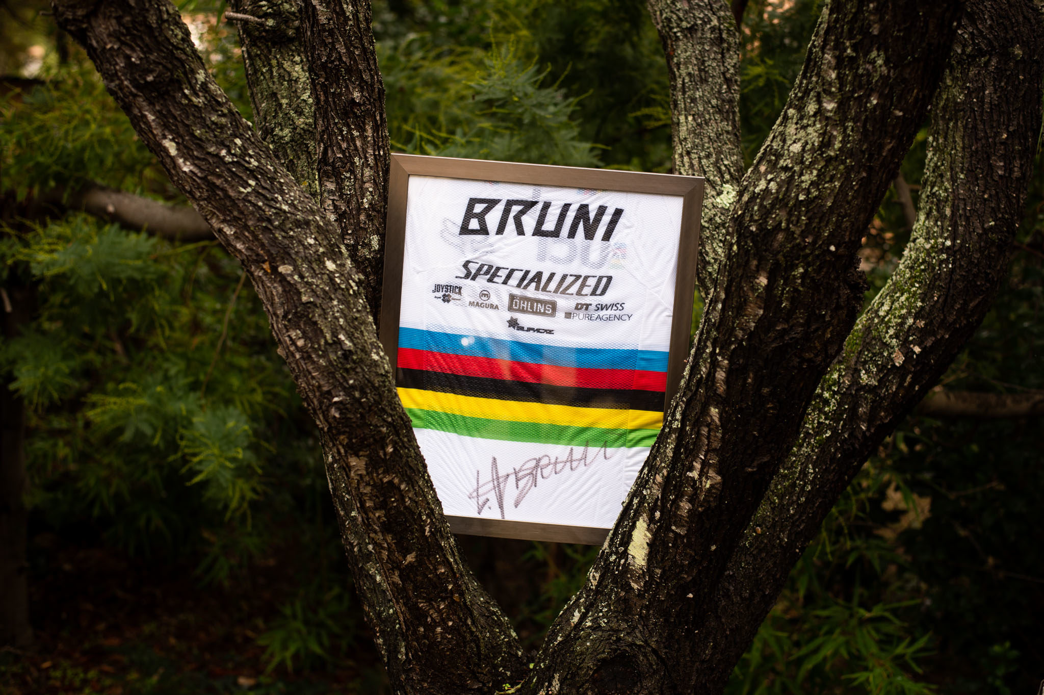 Gagnez un maillot de champion du Monde dédicacé par Loïc Bruni