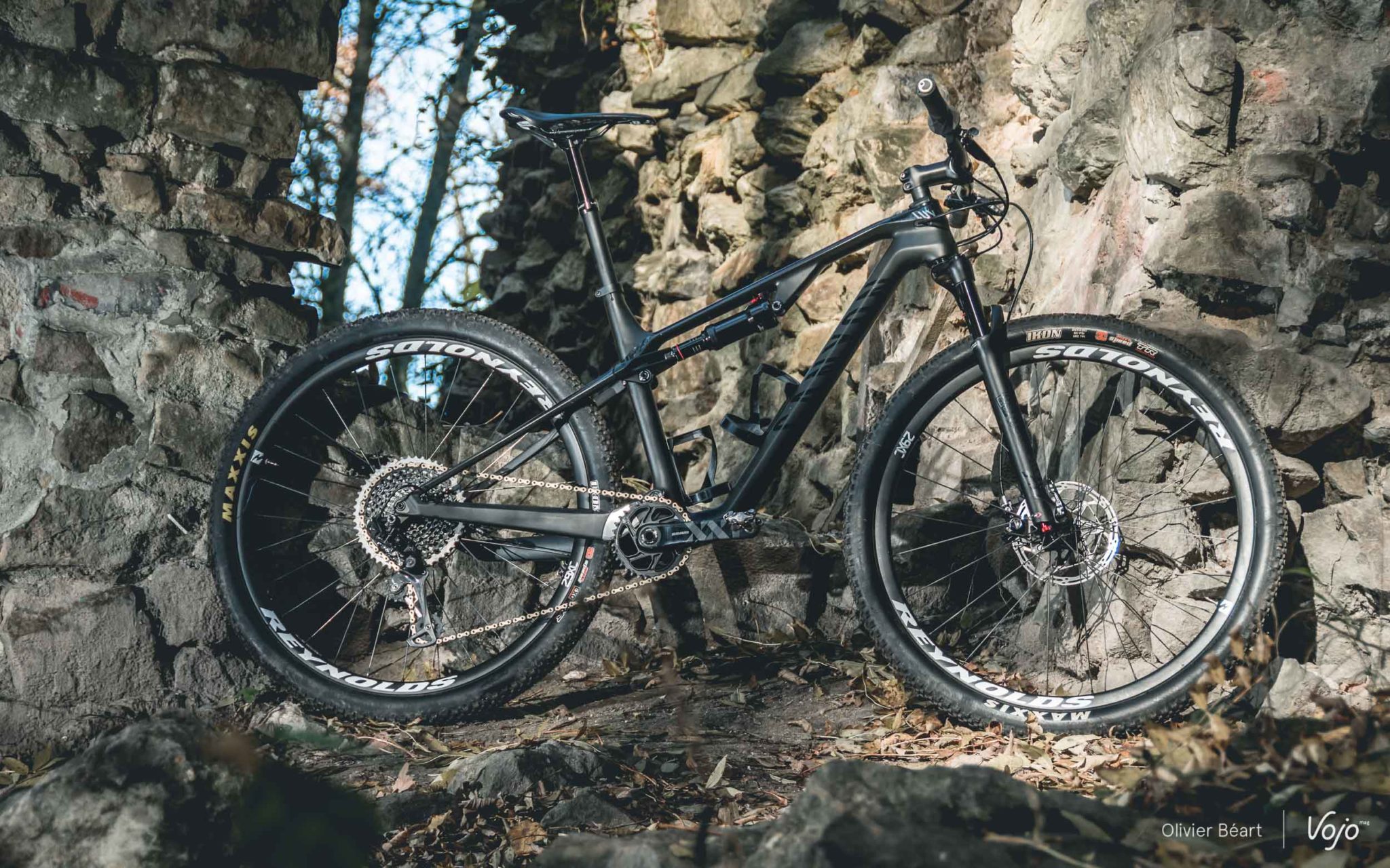 Test | Canyon Lux CF SLX 9.0 Pro Race : pas moins vite qu’à fond !