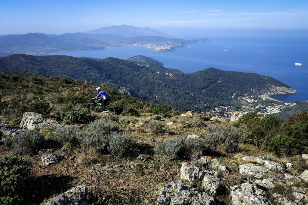 Découverte | Six heures d'enduro sur l'Île d'Elbe