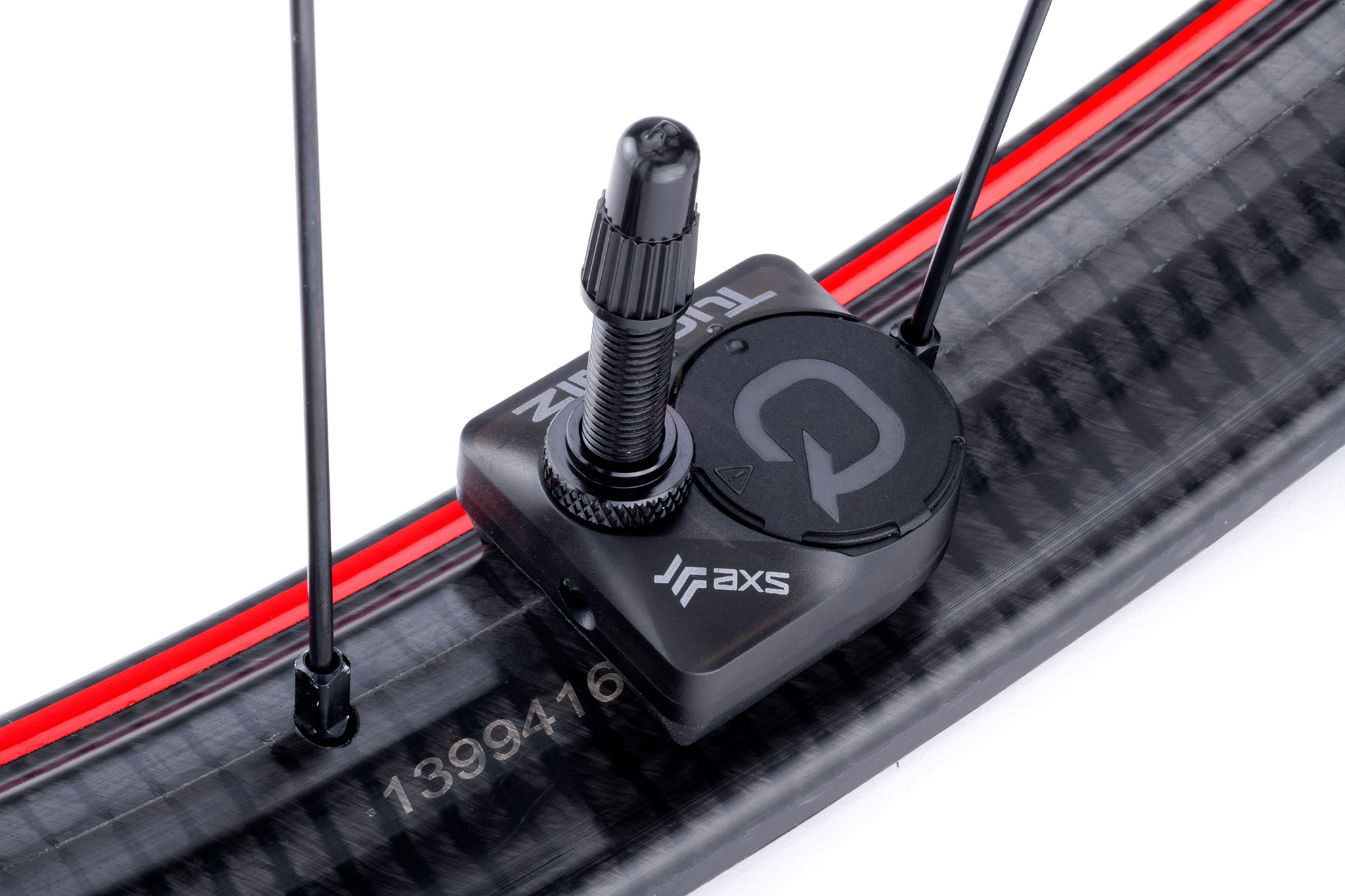 Presentation Roues Zipp 3zero Moto Quand Le Carbone Fait Profil Plat Vojo Magazine