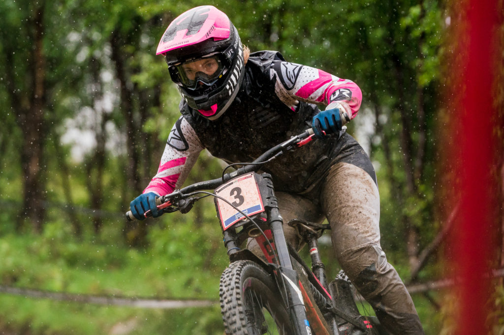 World Cup DH #2 – Fort William | Vergier et Hannah remportent les qualifications