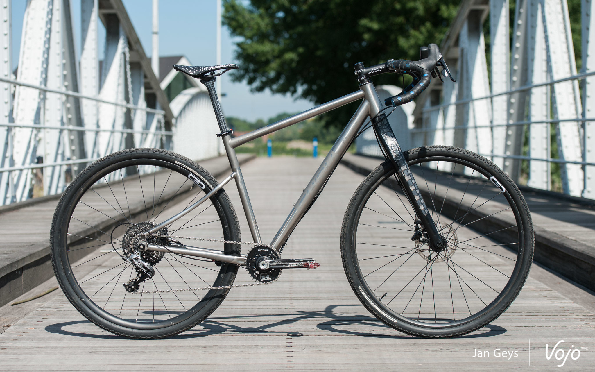 Test | Chiru Kegeti: avontuurlijke gravelbike - Vojo Magazine