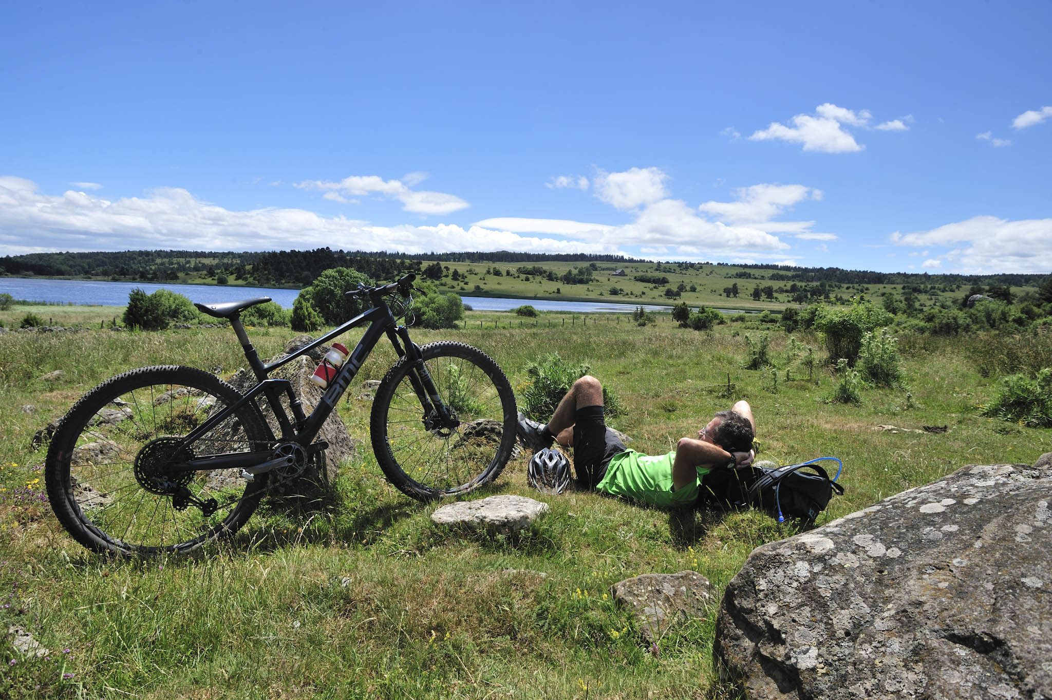 La Grande Traversée du Massif Central à VTT : le silence de l’Auvergne