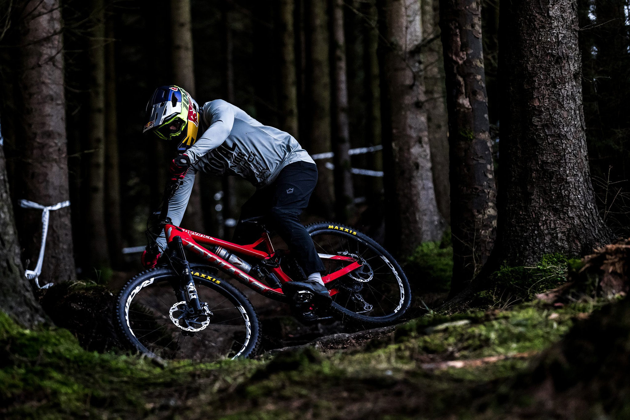 Enduro : Greg Callaghan chez Unior/Devinci