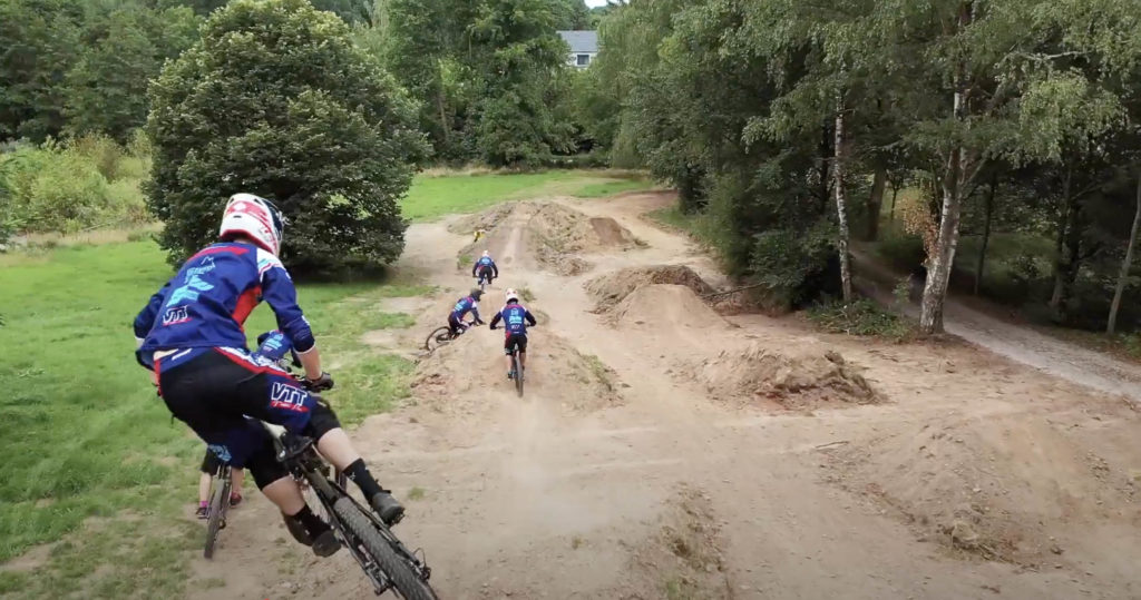 Image d'illustration de l'article : A Belgian Enduro Team Come Face to Face with Martin Maes