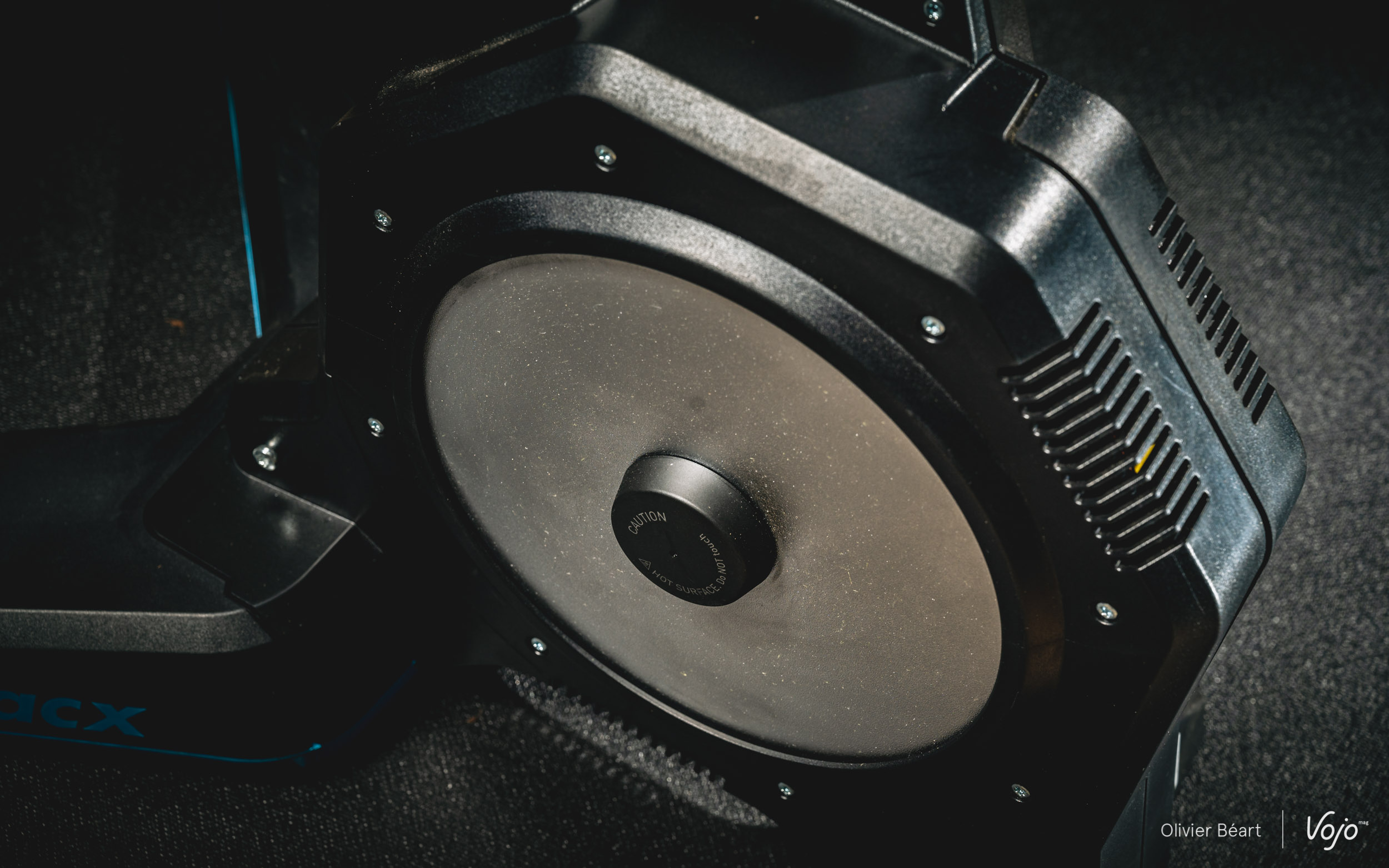 tacx flux 2 smart t2980 vs wahoo kickr core