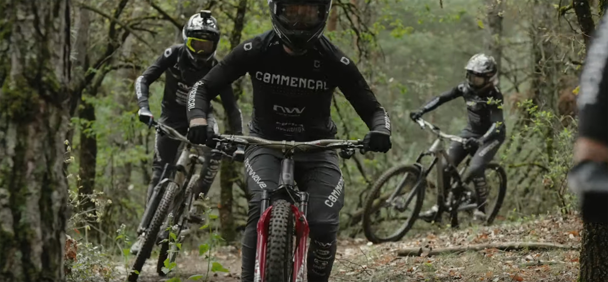 Future Facing – Commencal Enduro Team