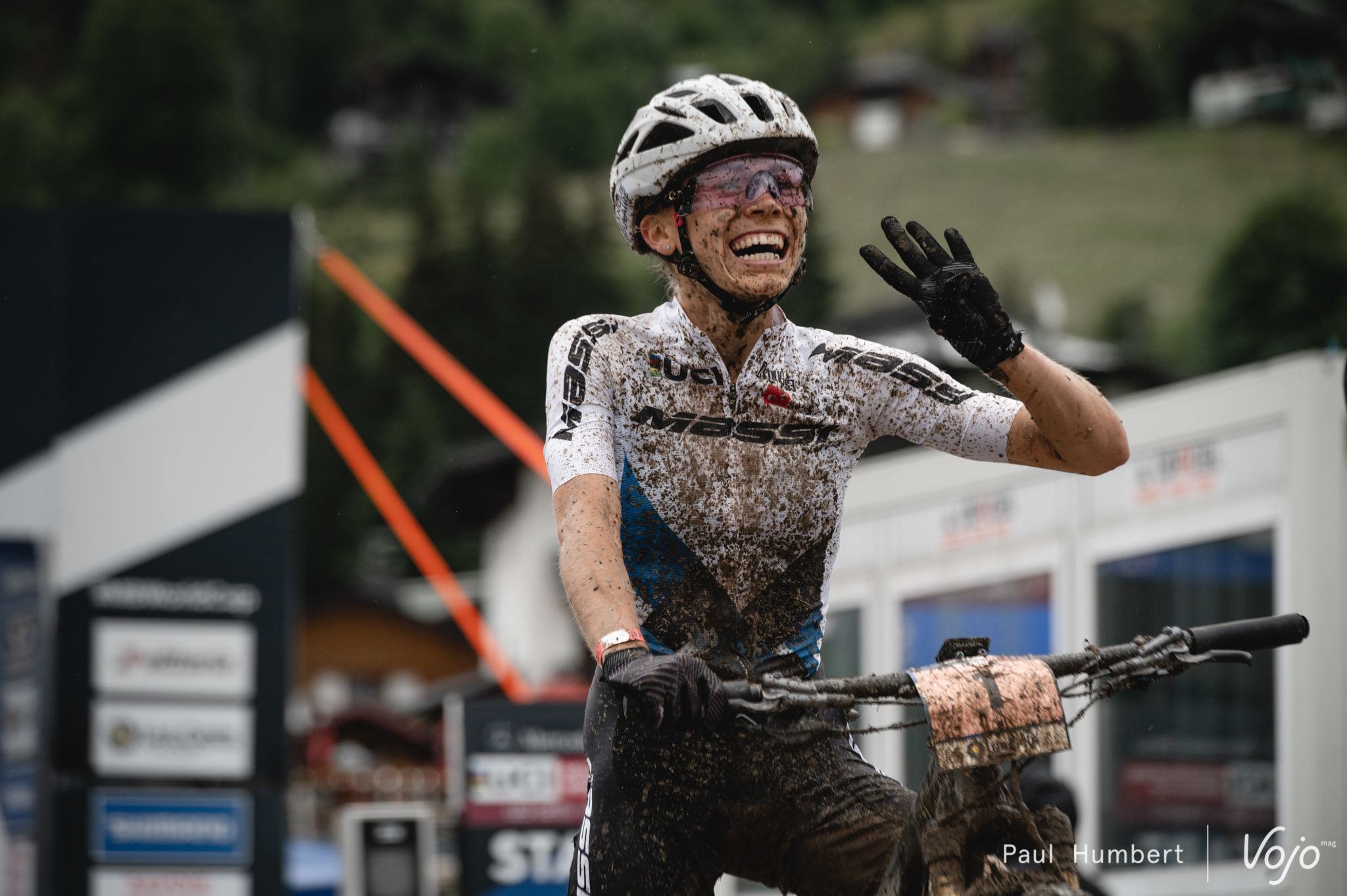 Coupe du Monde XC 2021 #4 – Les Gets | XCO Femmes : Lecomte triomphe à domicile