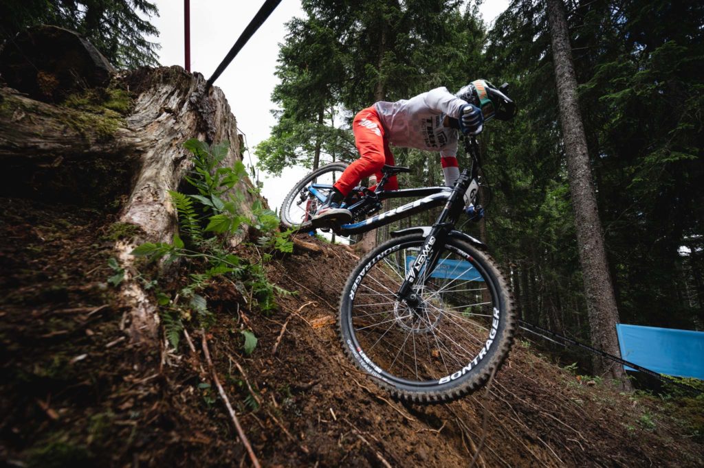 Image d'illustration de l'article : Coupe du monde DH #2 2021 – Les Gets | Reconnaissances de la nouvelle piste