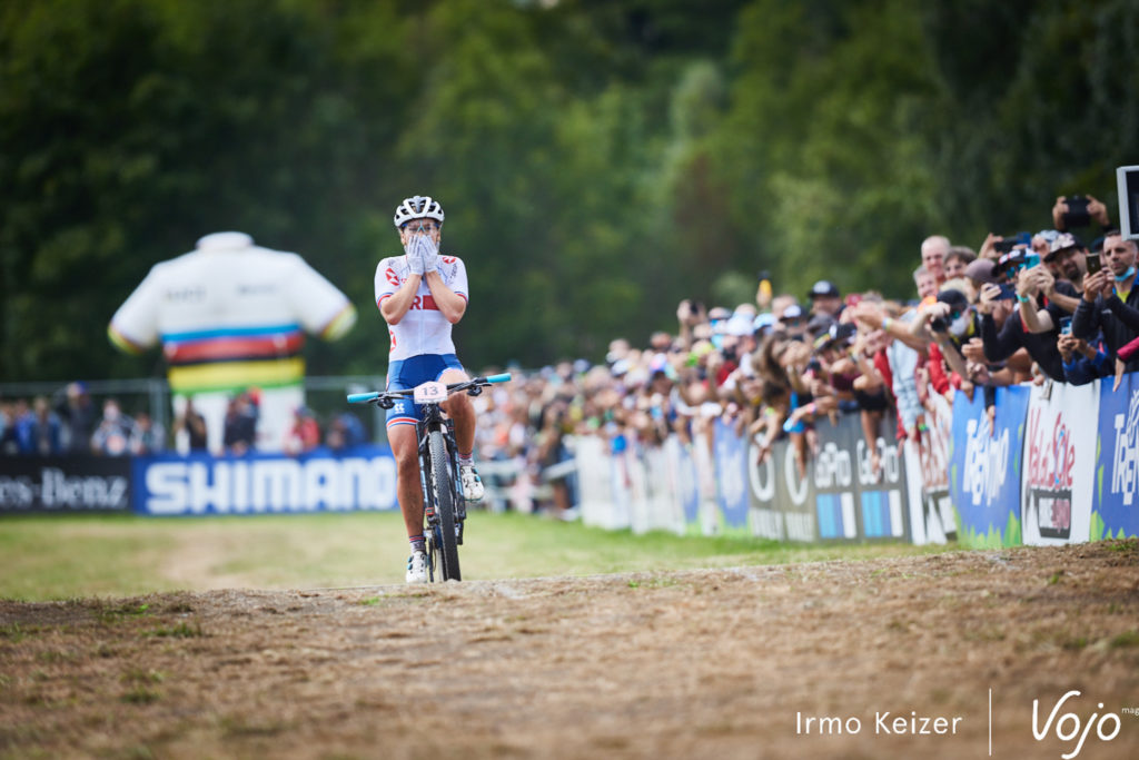 Championnats du Monde 2021 | XCO Femmes : Evie Richards crée la surprise !