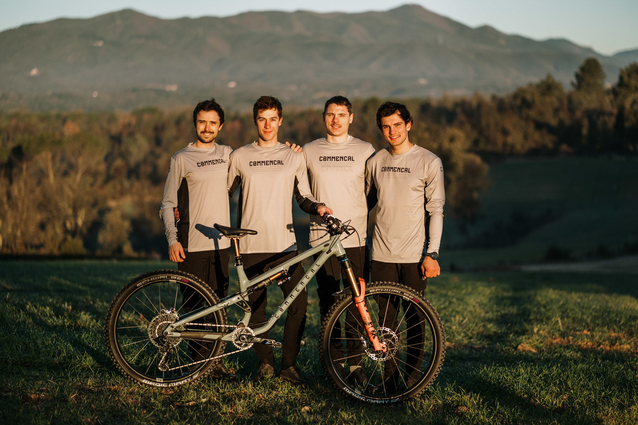 Transferts 2022 | Commencal Enduro Project, objectif développement !