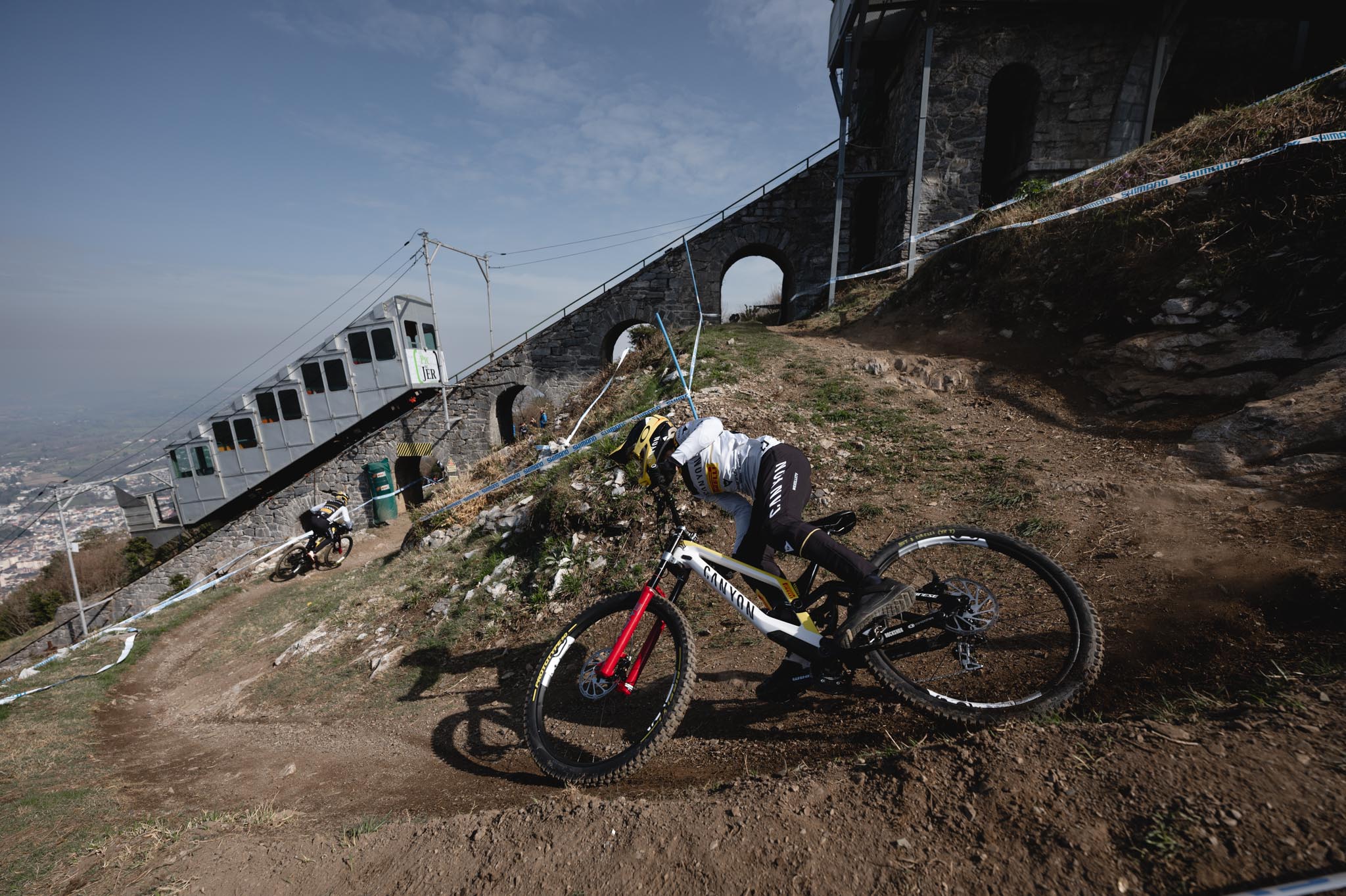 World Cup Lourdes 2022 | Vendredi : paddocks, matos et entraînements