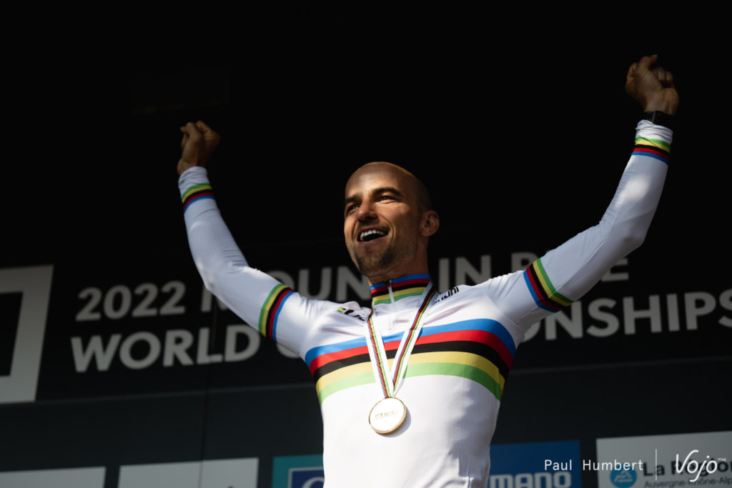 Worlds 2022 ⎜ XCO Hommes : et à la fin, c'est Schurter qui gagne !