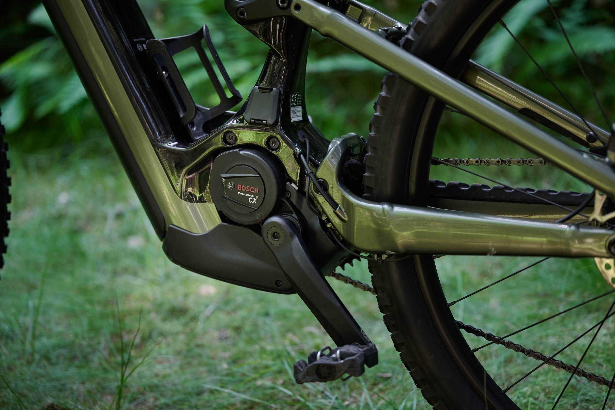 Batterie d'e-bike à l'arrière ou au milieu – les différences