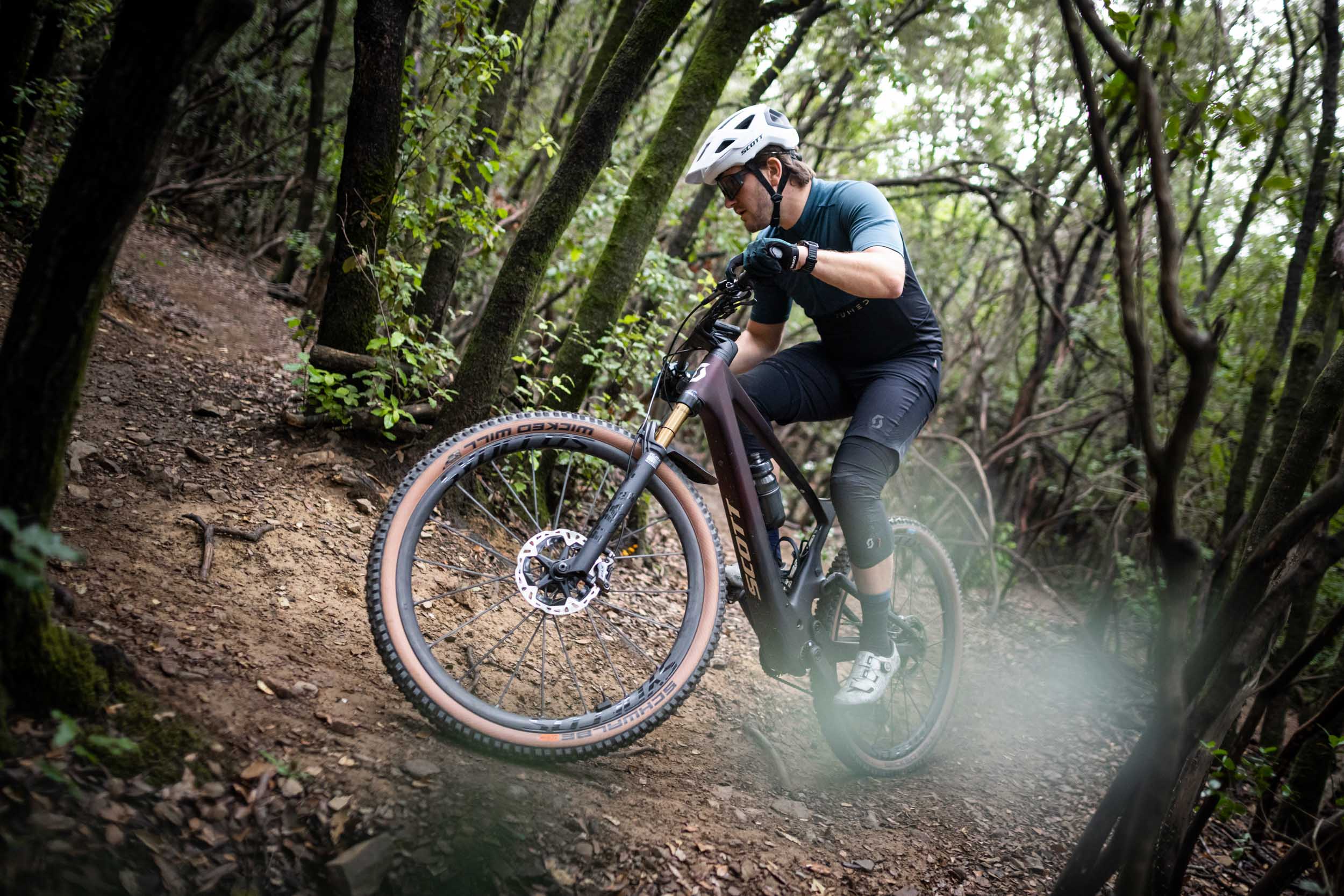 Nouveauté  SCOTT Lumen : Le VTTAE le plus léger du marché ! - enDHurobike