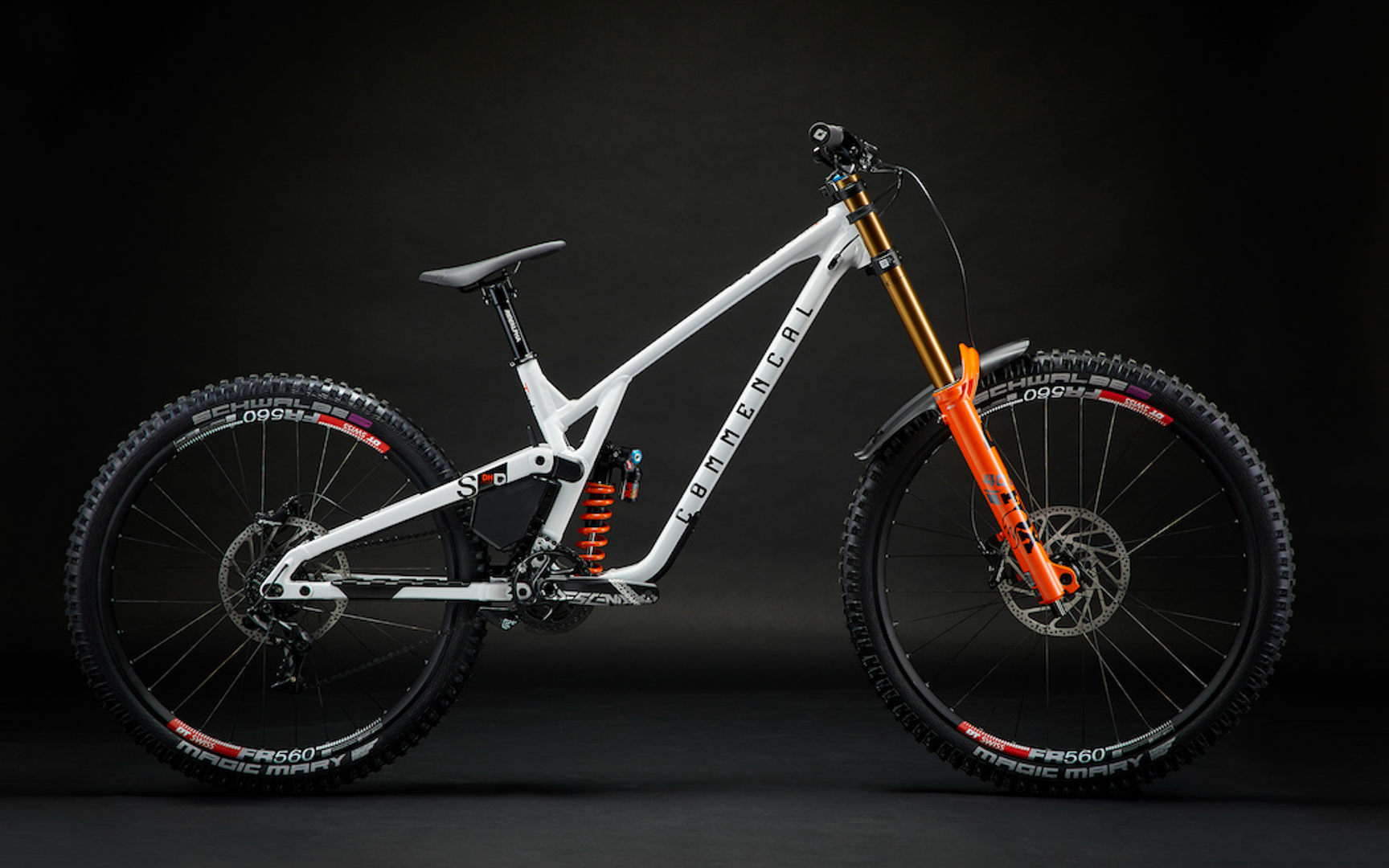 Nouveautés 2023 | Commencal commercialise le Suprême DH V5